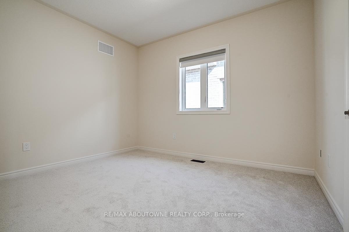 Photo 28 of 3175 Crystal Drive, Oakville, Glenorchy — HOMEH