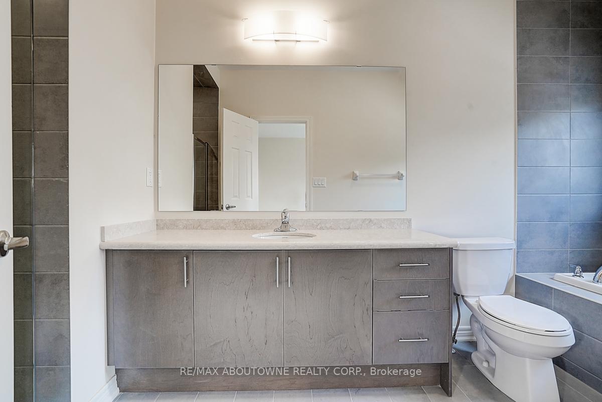 Photo 34 of 3175 Crystal Drive, Oakville, Glenorchy — HOMEH