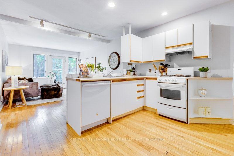 Photo 11 of 93 Muriel Avenue N, Toronto, Danforth — HOMEH