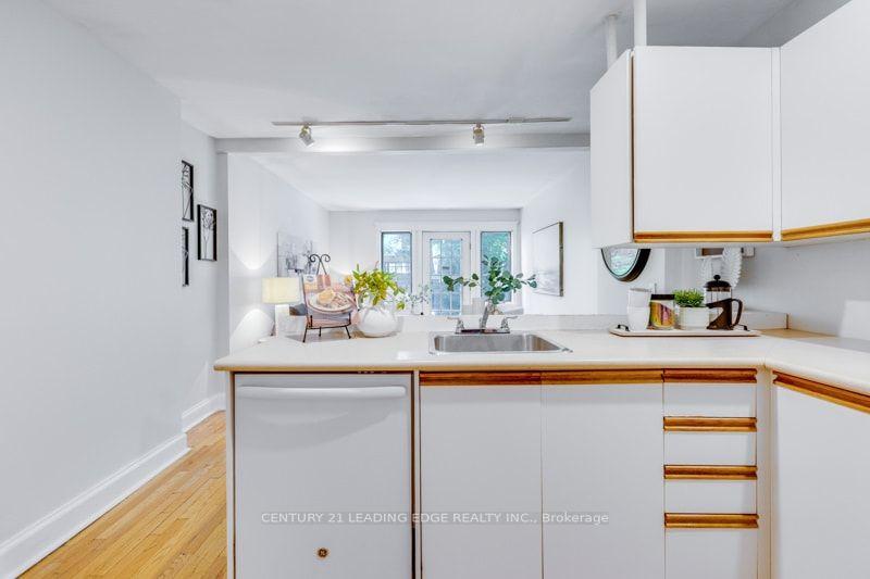 Photo 12 of 93 Muriel Avenue N, Toronto, Danforth — HOMEH