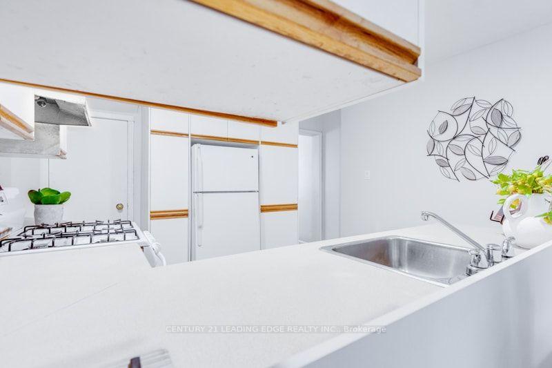 Photo 16 of 93 Muriel Avenue N, Toronto, Danforth — HOMEH