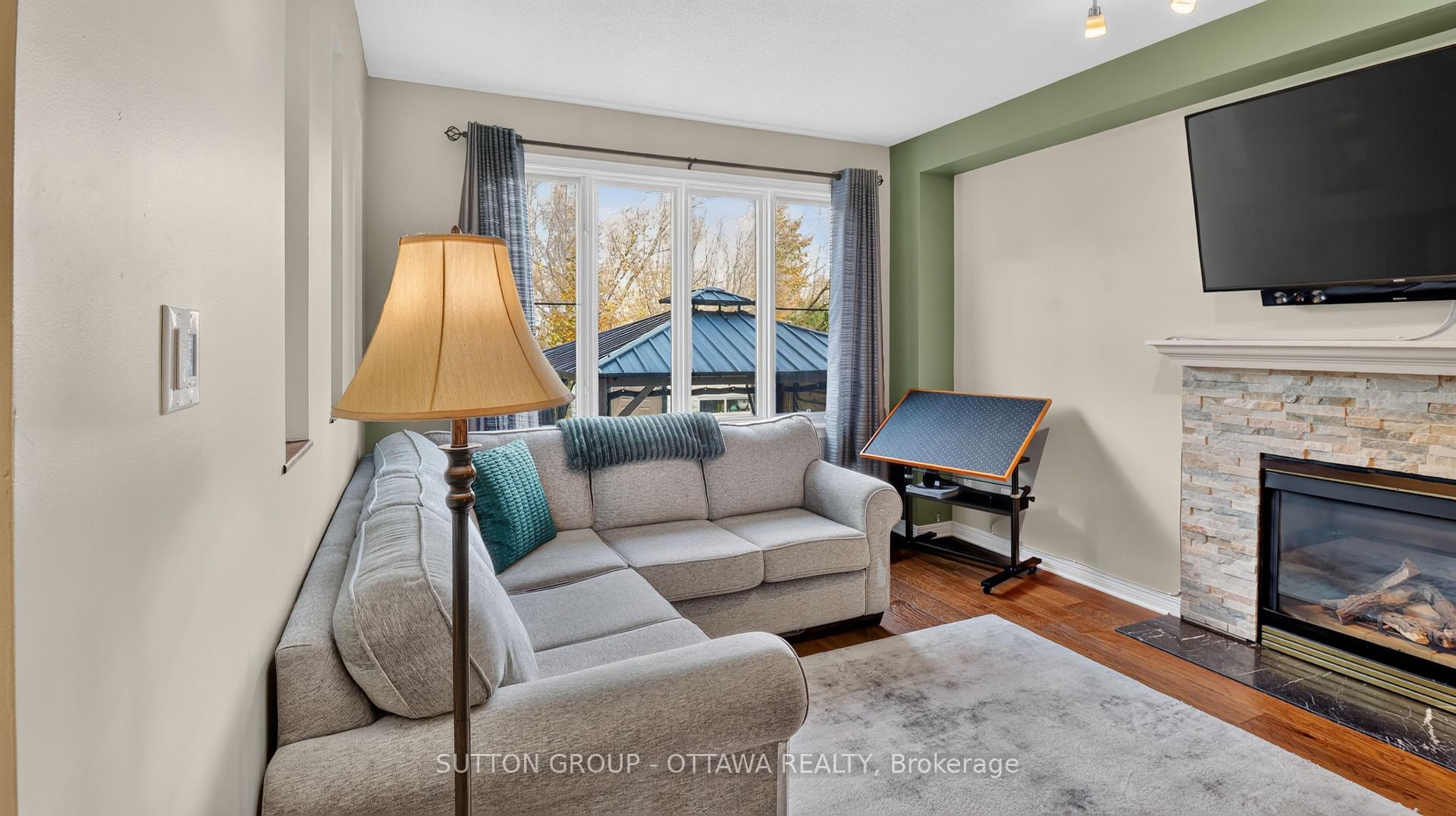 Photo 17 of 4185 Wolfe Point Way, Ottawa, Riverside South/Gloucester Glen — HOMEH