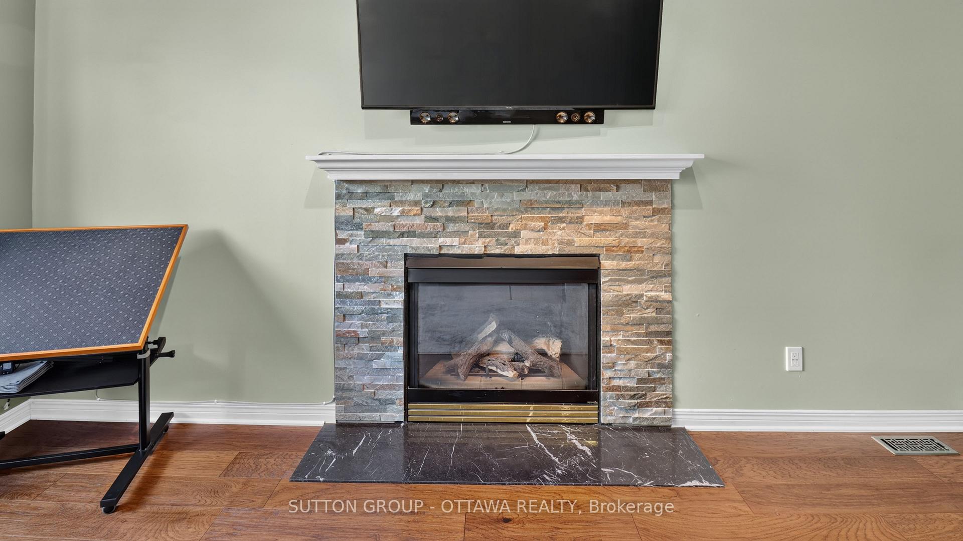 Photo 18 of 4185 Wolfe Point Way, Ottawa, Riverside South/Gloucester Glen — HOMEH