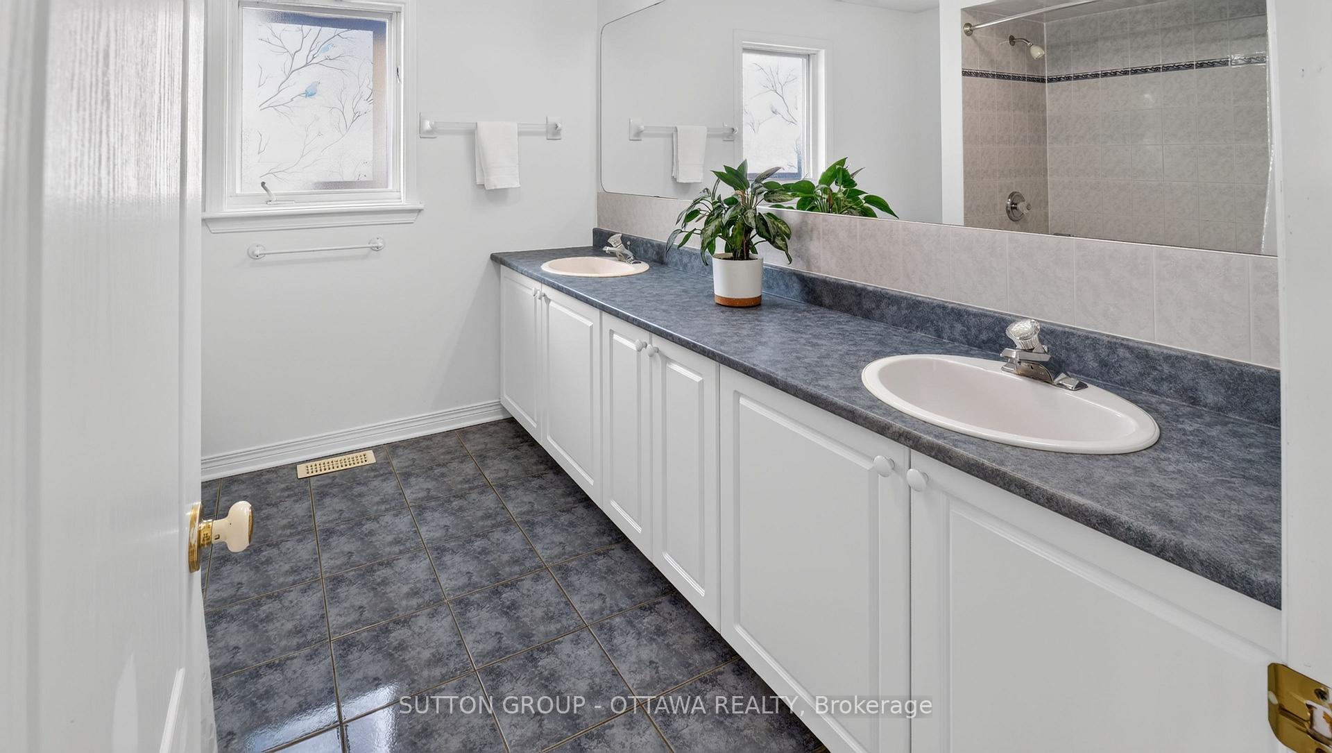 Photo 35 of 4185 Wolfe Point Way, Ottawa, Riverside South/Gloucester Glen — HOMEH