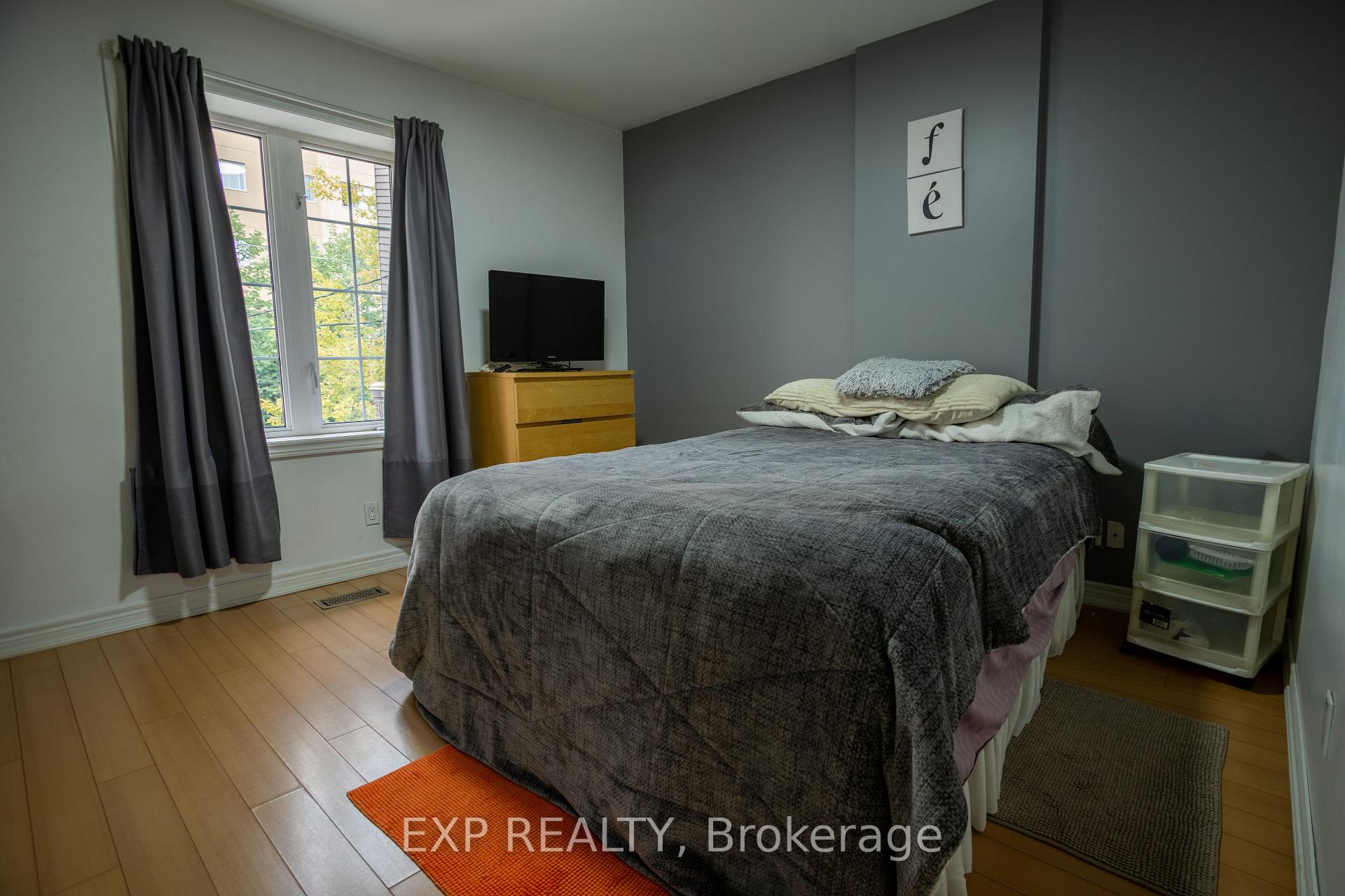 Photo 9 of 971 Lansdowne Avenue, Toronto, Dovercourt-Wallace Emerson-Junction — HOMEH