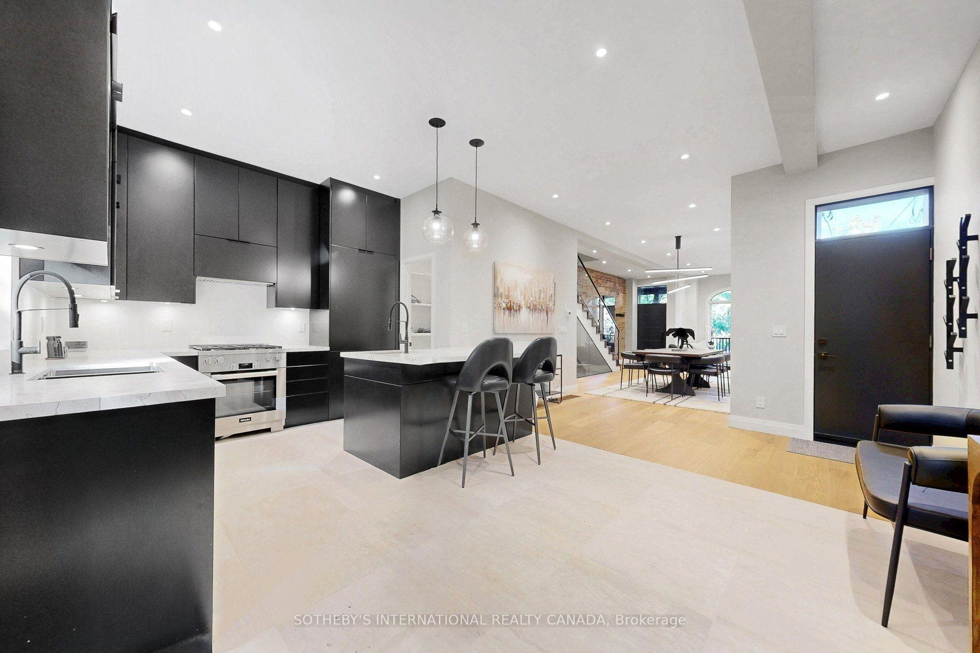 Photo 9 of 70 Major Street, Toronto, University — HOMEH