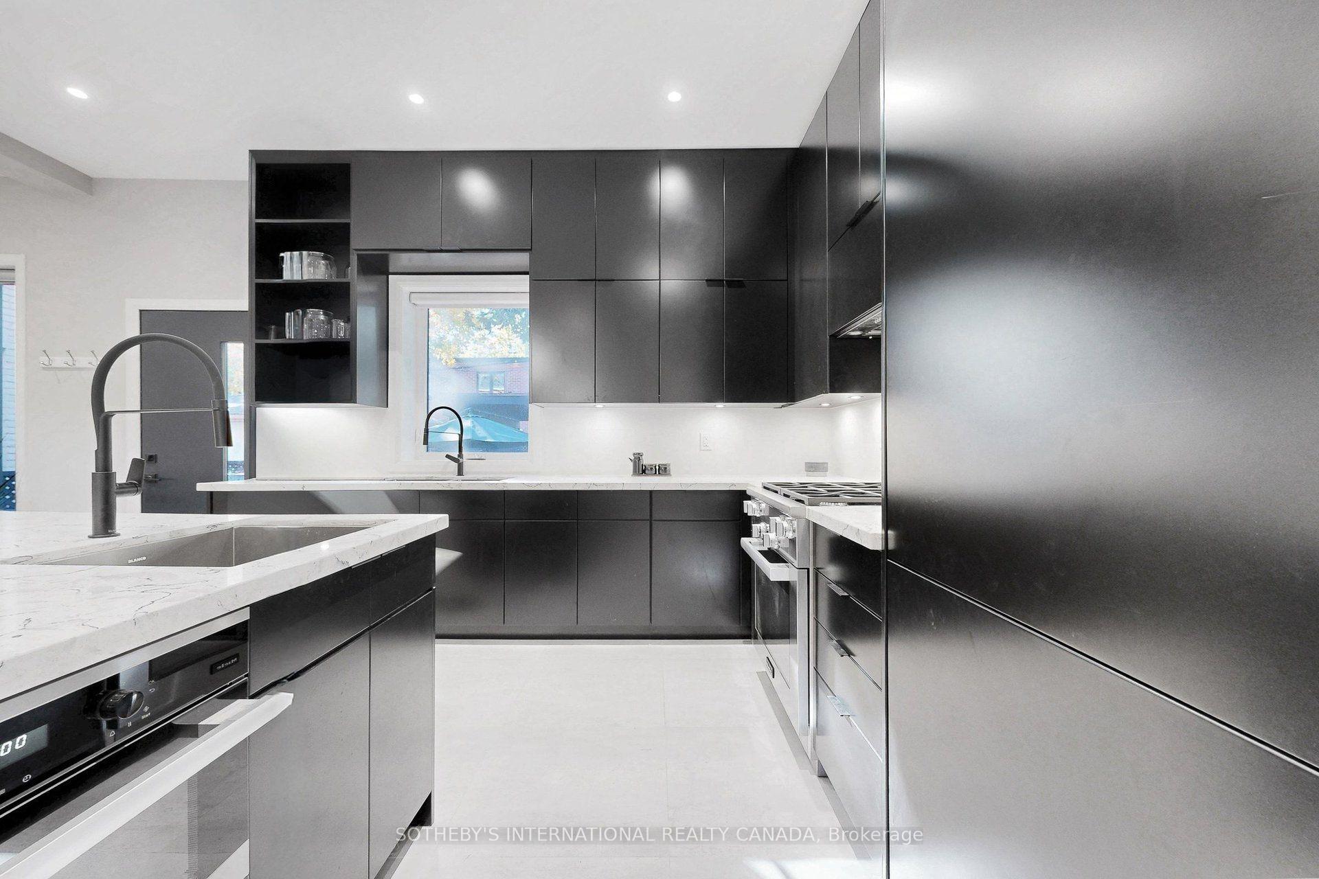 Photo 12 of 70 Major Street, Toronto, University — HOMEH