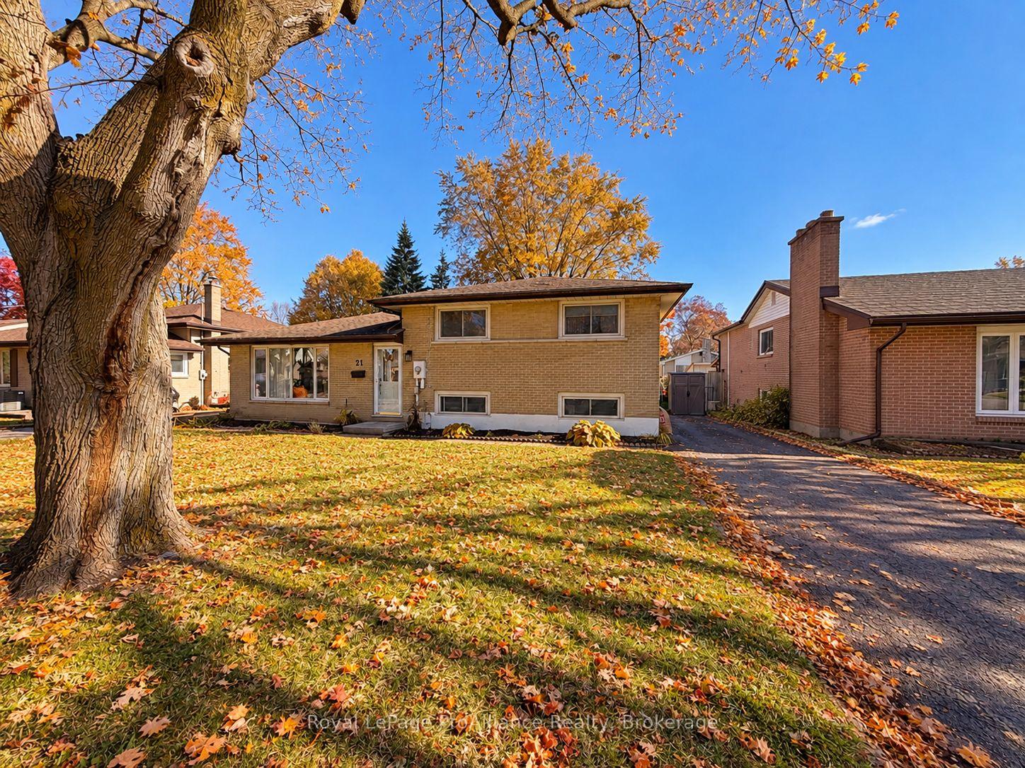 Photo 1 of 21 Lambert Drive, Belleville, Belleville Ward — HOMEH