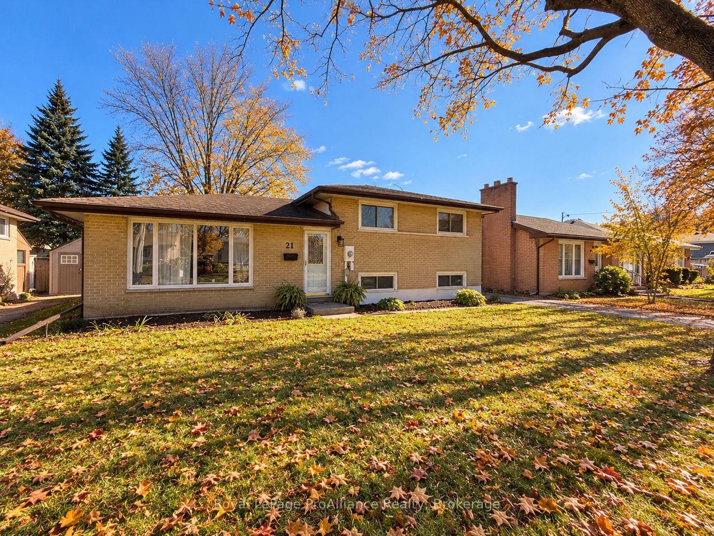 Photo 2 of 21 Lambert Drive, Belleville, Belleville Ward — HOMEH