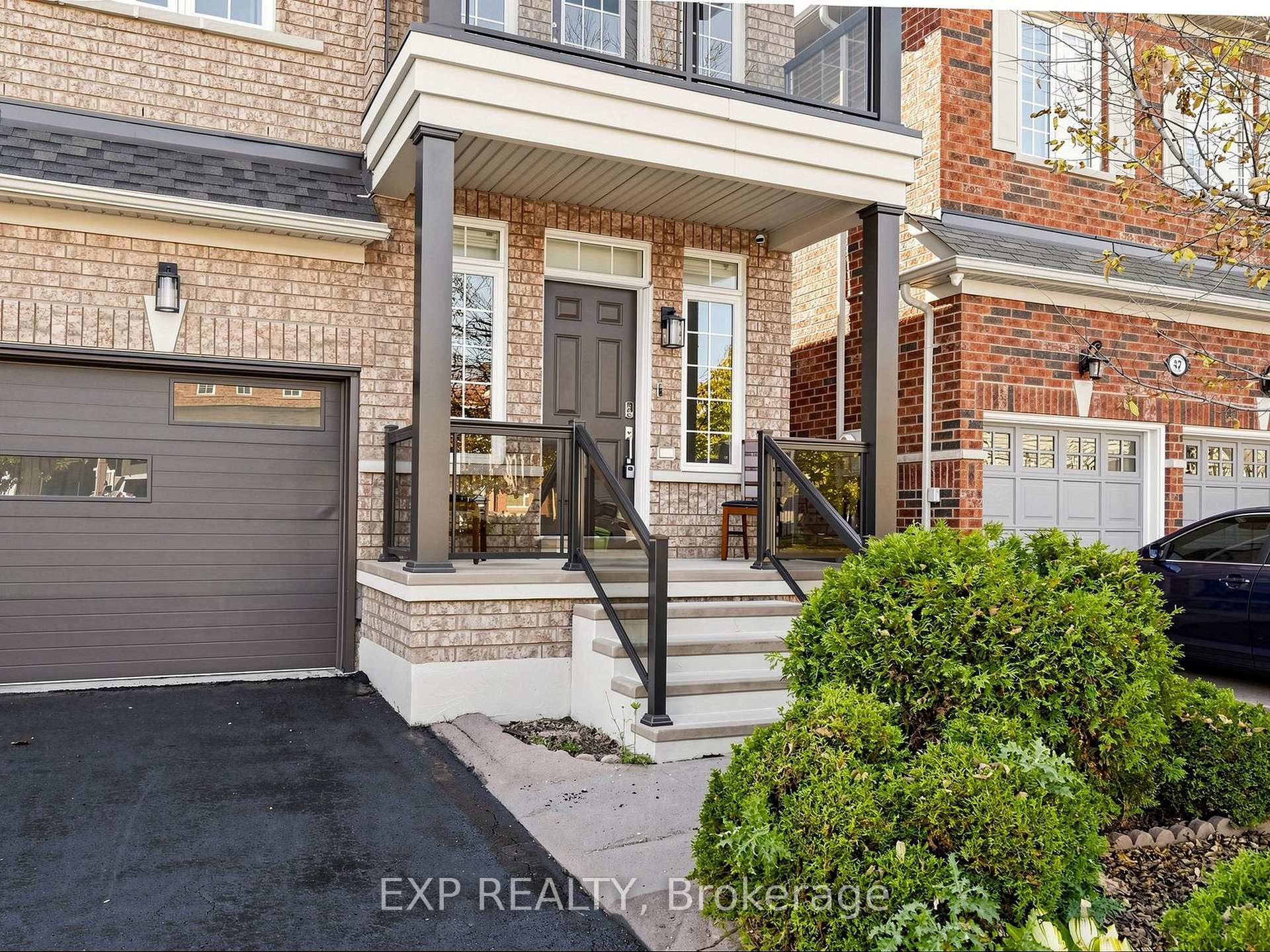 Photo 3 of 49 Harbourtown Crescent, Brampton, Madoc — HOMEH