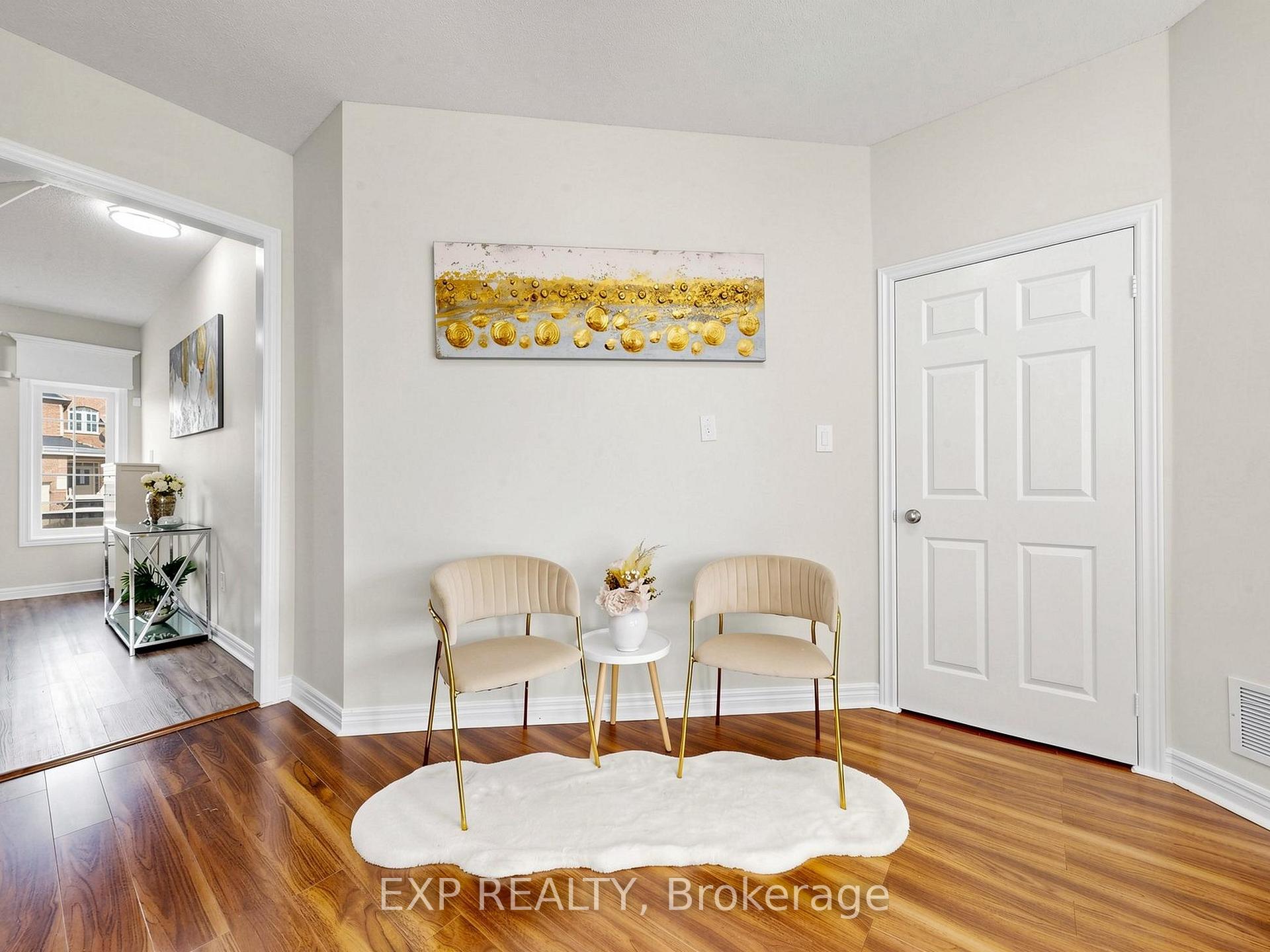 Photo 8 of 49 Harbourtown Crescent, Brampton, Madoc — HOMEH