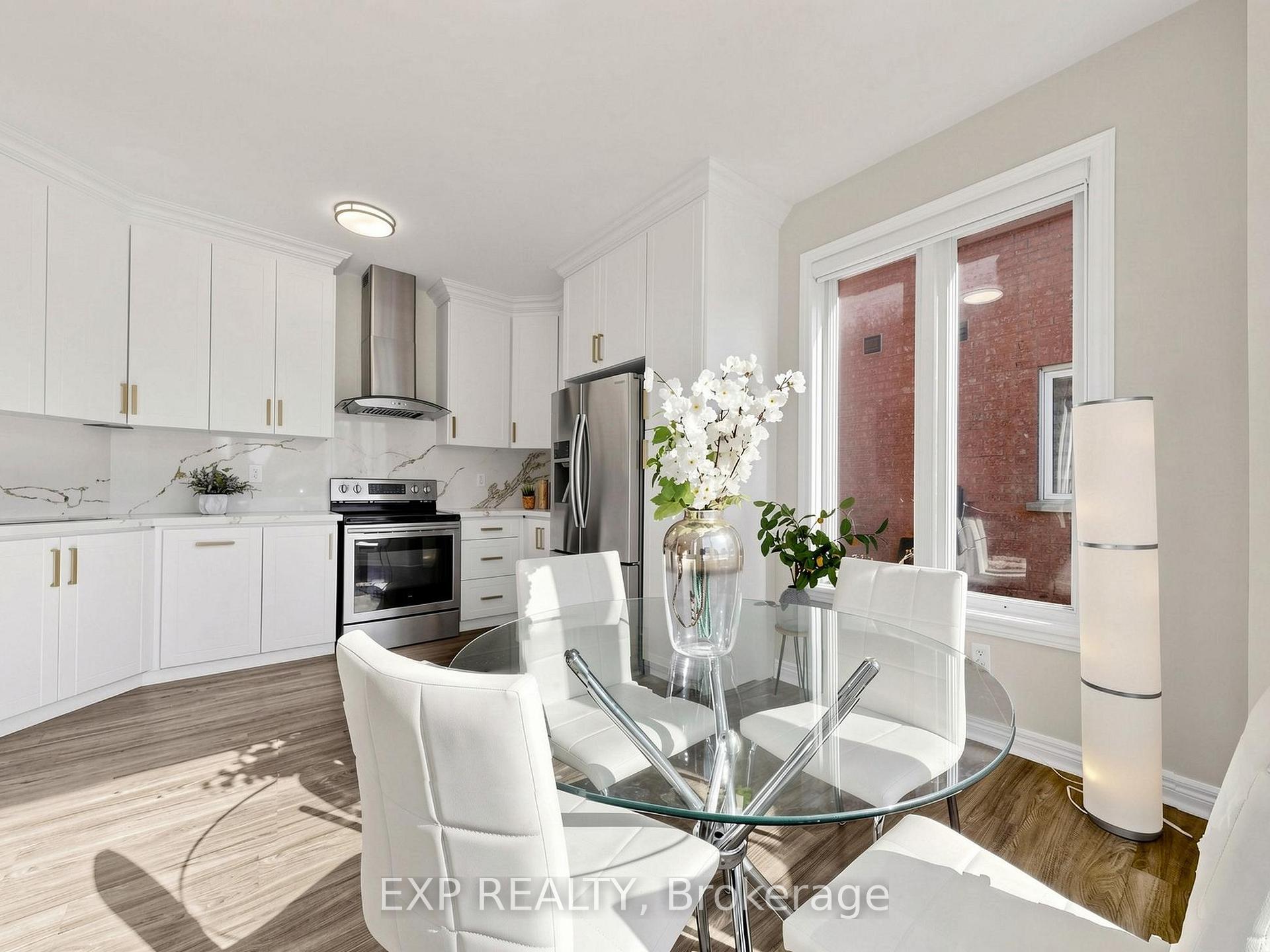 Photo 12 of 49 Harbourtown Crescent, Brampton, Madoc — HOMEH