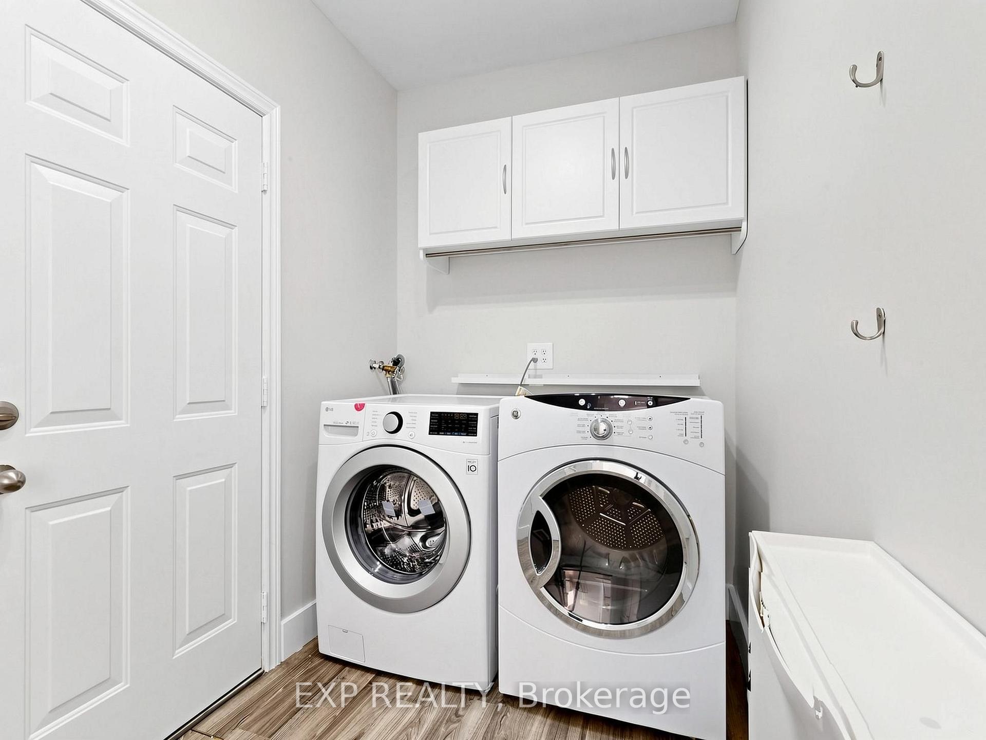 Photo 18 of 49 Harbourtown Crescent, Brampton, Madoc — HOMEH