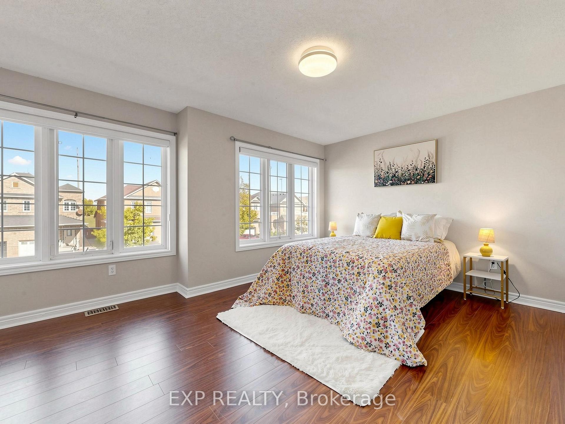 Photo 32 of 49 Harbourtown Crescent, Brampton, Madoc — HOMEH