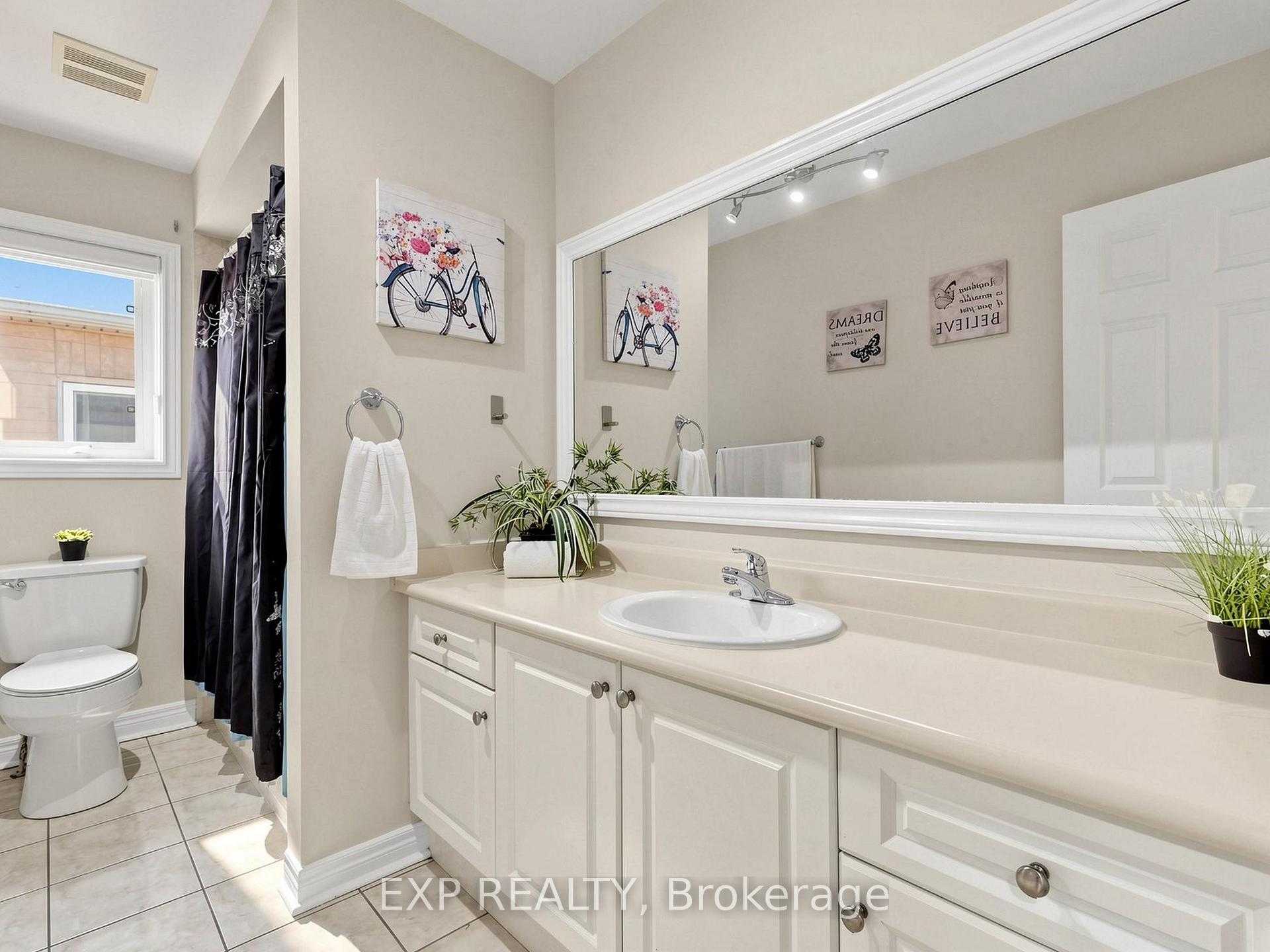 Photo 34 of 49 Harbourtown Crescent, Brampton, Madoc — HOMEH
