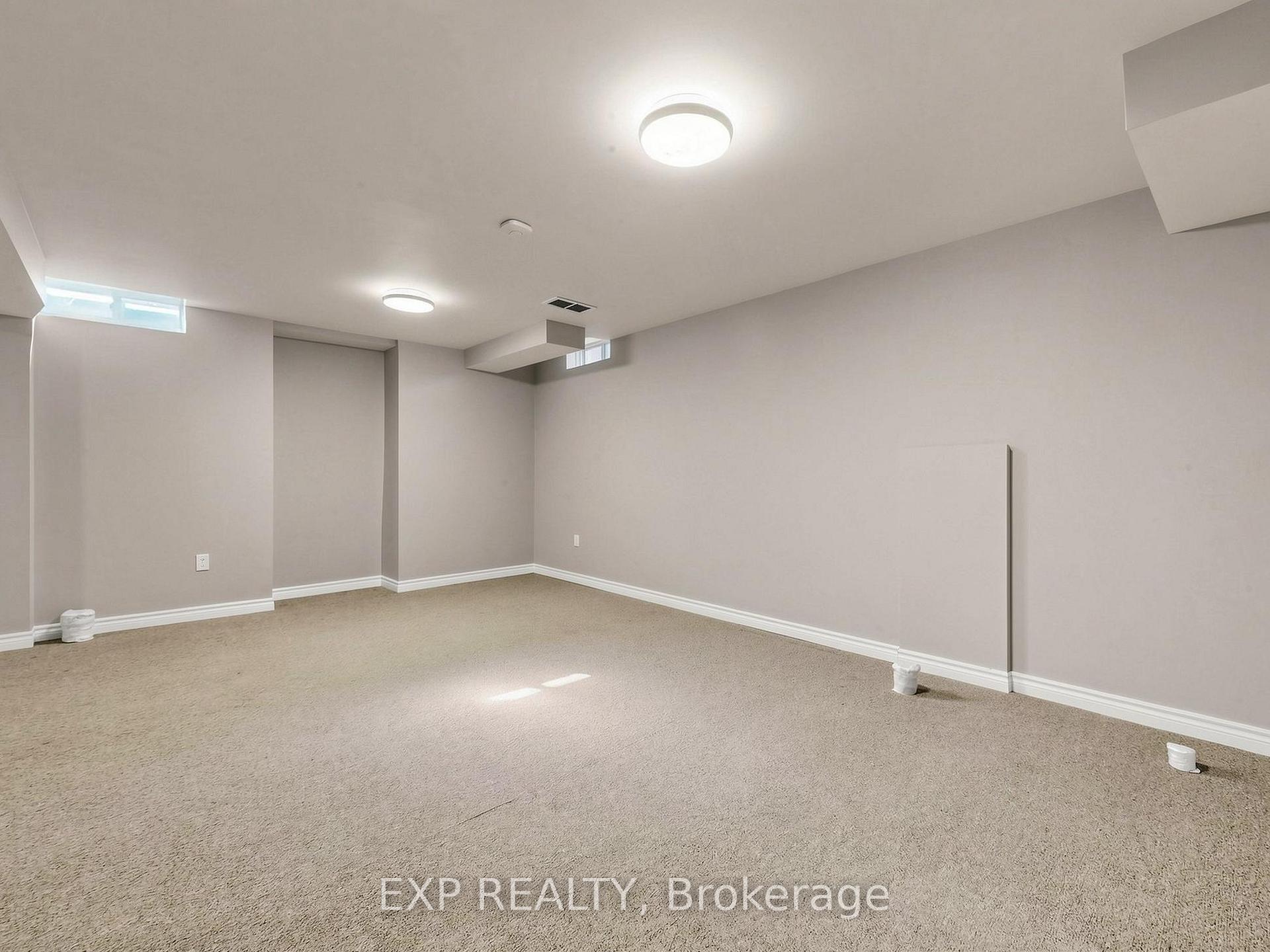 Photo 36 of 49 Harbourtown Crescent, Brampton, Madoc — HOMEH