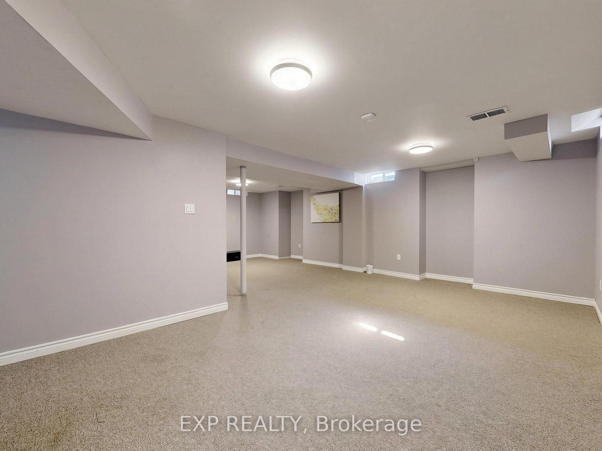 Photo 37 of 49 Harbourtown Crescent, Brampton, Madoc — HOMEH