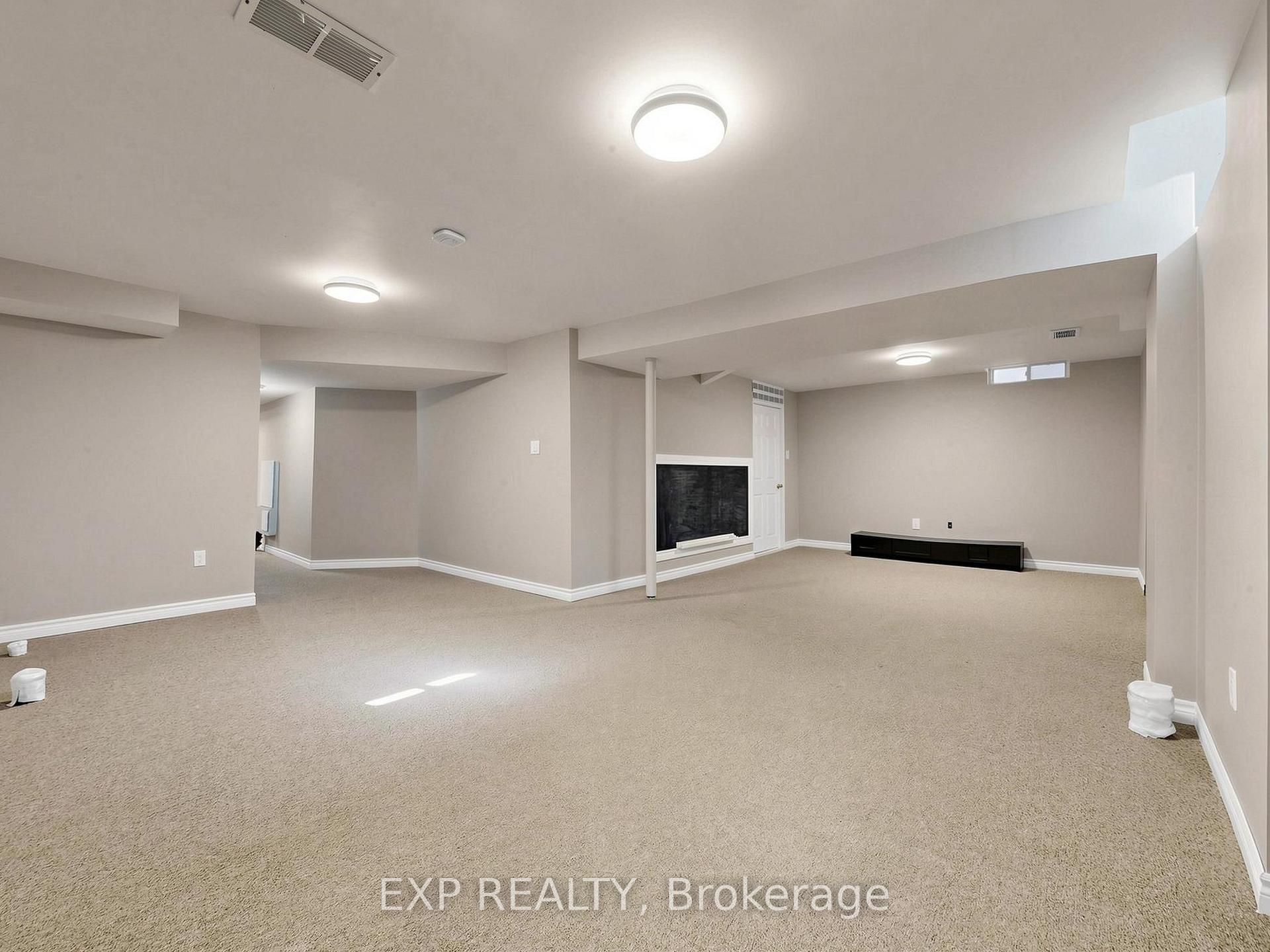 Photo 38 of 49 Harbourtown Crescent, Brampton, Madoc — HOMEH