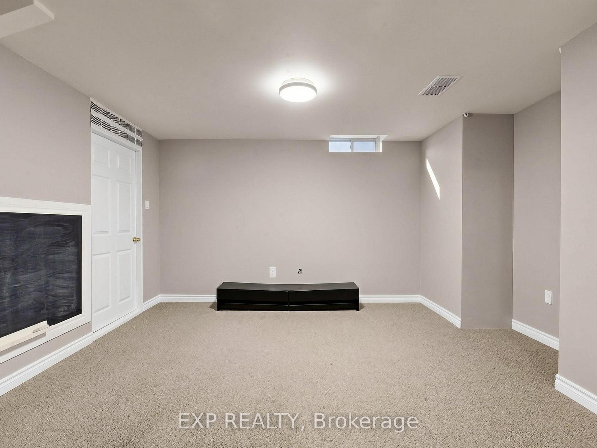 Photo 40 of 49 Harbourtown Crescent, Brampton, Madoc — HOMEH