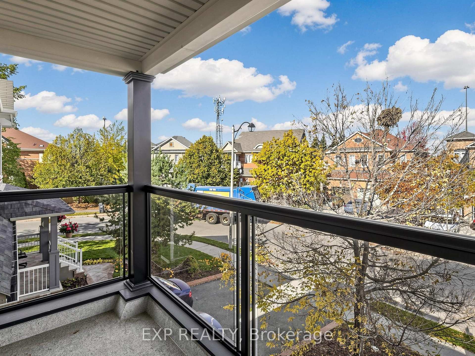 Photo 42 of 49 Harbourtown Crescent, Brampton, Madoc — HOMEH