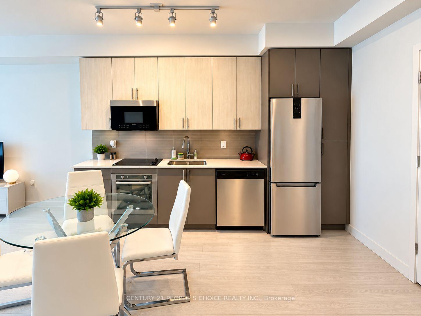 Photo 7 of Unit 302, 415 Main Street W, Hamilton, Kirkendall — HOMEH