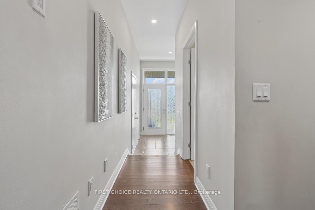 Photo 4 of 74 Michael Stoqua Street, Ottawa, CFB Rockcliffe and Area — HOMEH