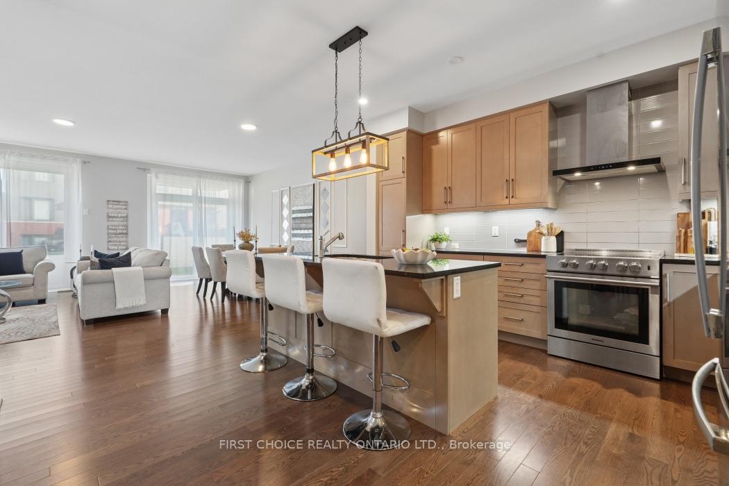 Photo 6 of 74 Michael Stoqua Street, Ottawa, CFB Rockcliffe and Area — HOMEH