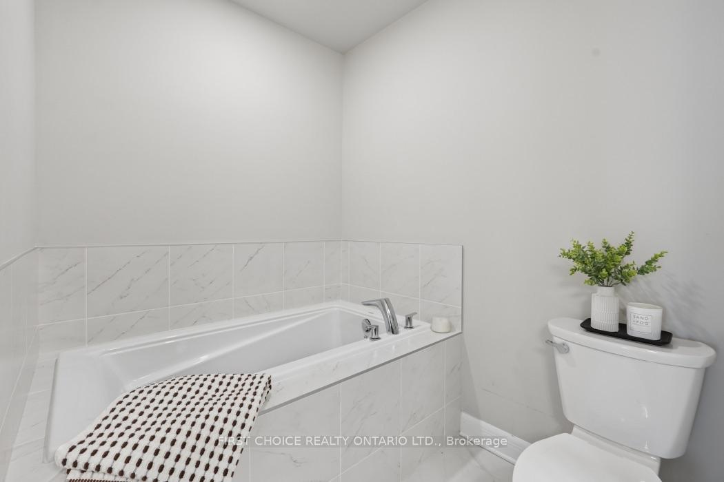 Photo 30 of 74 Michael Stoqua Street, Ottawa, CFB Rockcliffe and Area — HOMEH
