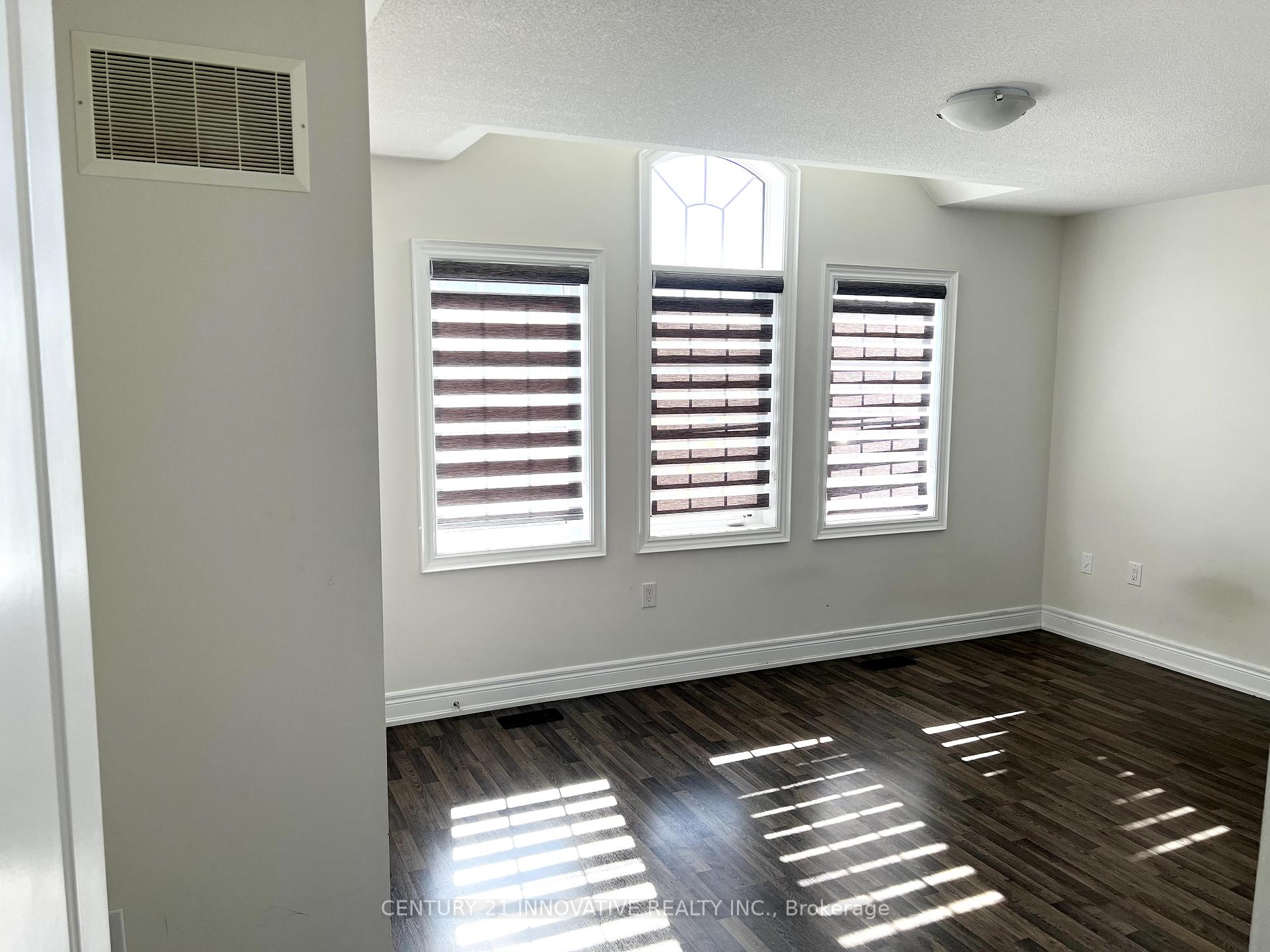 Photo 10 of 1016 Tigerlily Trail, Pickering, Rural Pickering — HOMEH