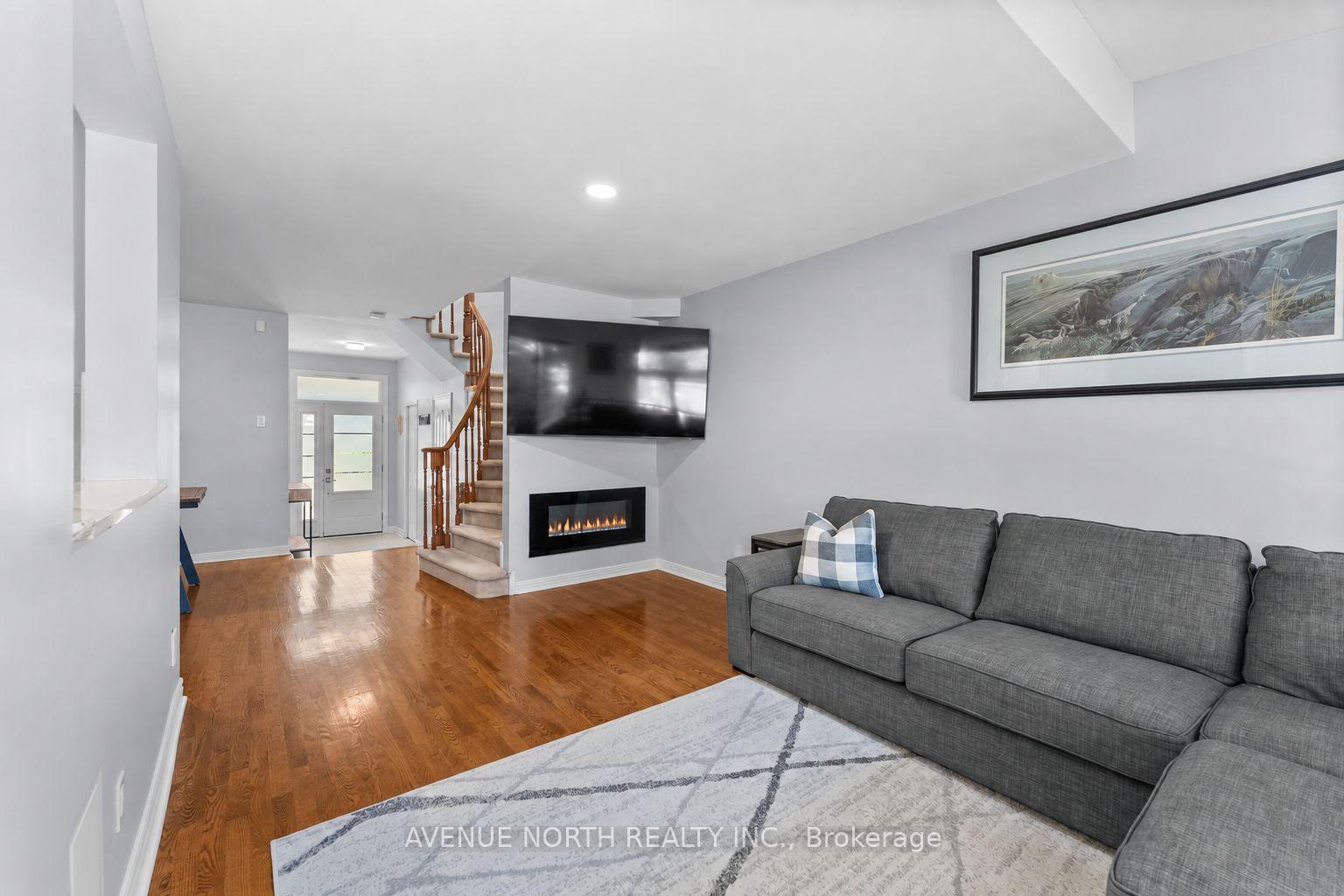 Photo 11 of 541 Wild Shore Crescent, Ottawa, Riverside South/Gloucester Glen — HOMEH