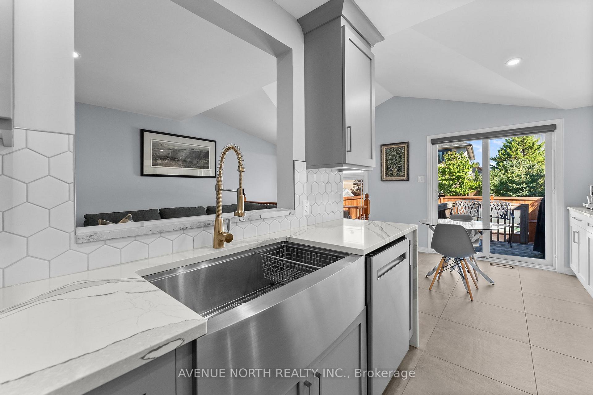 Photo 19 of 541 Wild Shore Crescent, Ottawa, Riverside South/Gloucester Glen — HOMEH