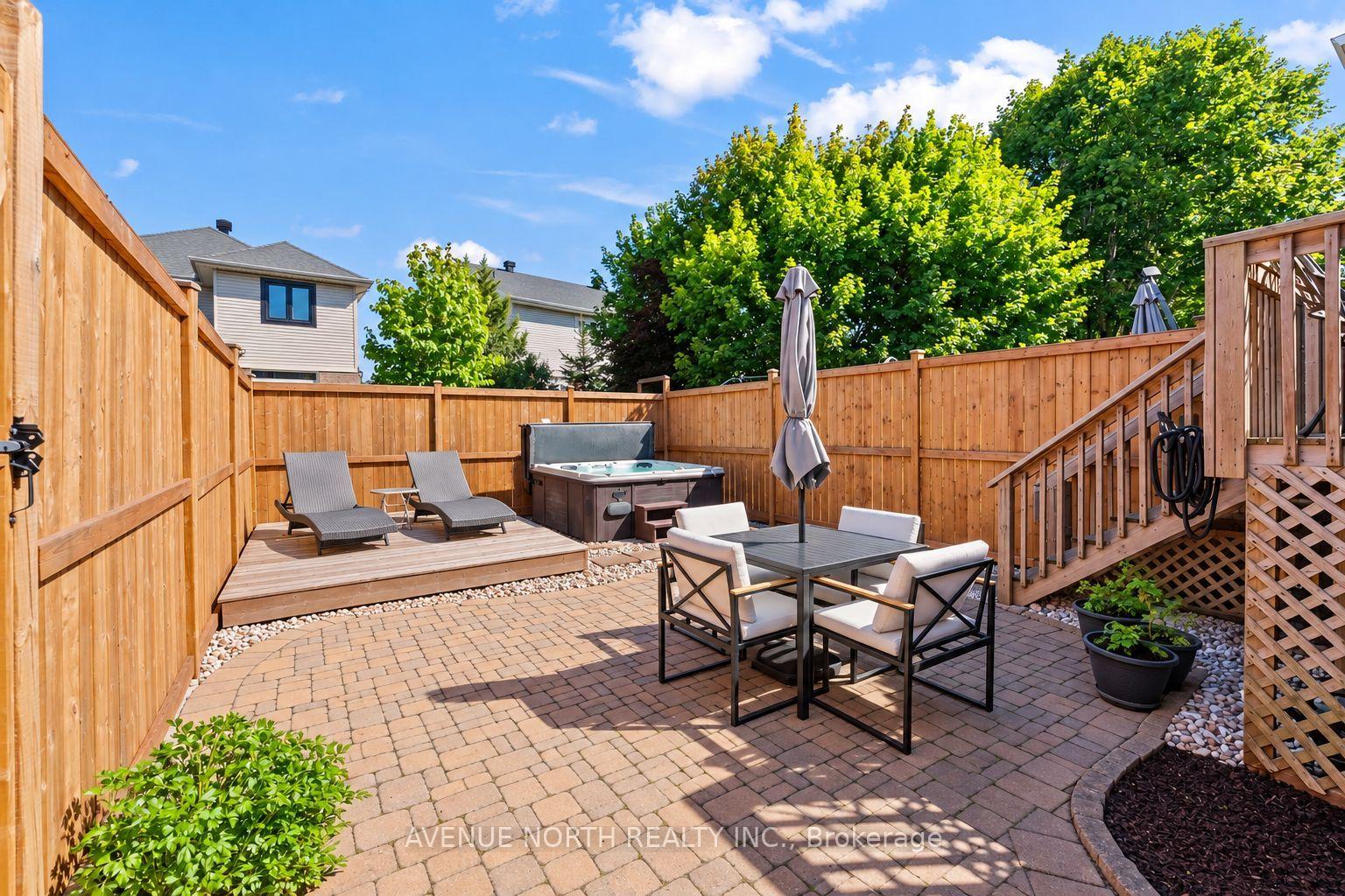 Photo 35 of 541 Wild Shore Crescent, Ottawa, Riverside South/Gloucester Glen — HOMEH