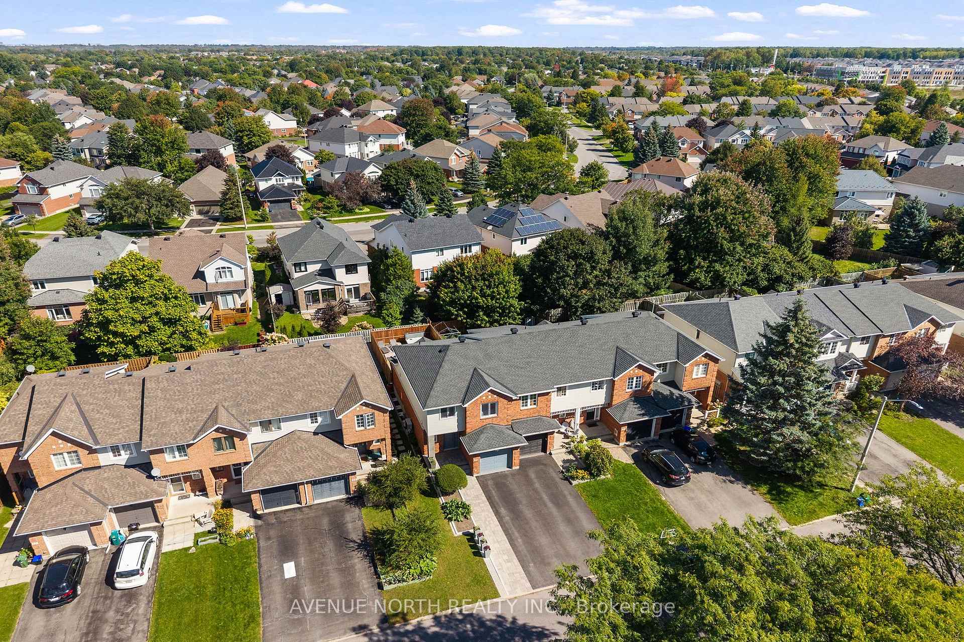 Photo 38 of 541 Wild Shore Crescent, Ottawa, Riverside South/Gloucester Glen — HOMEH