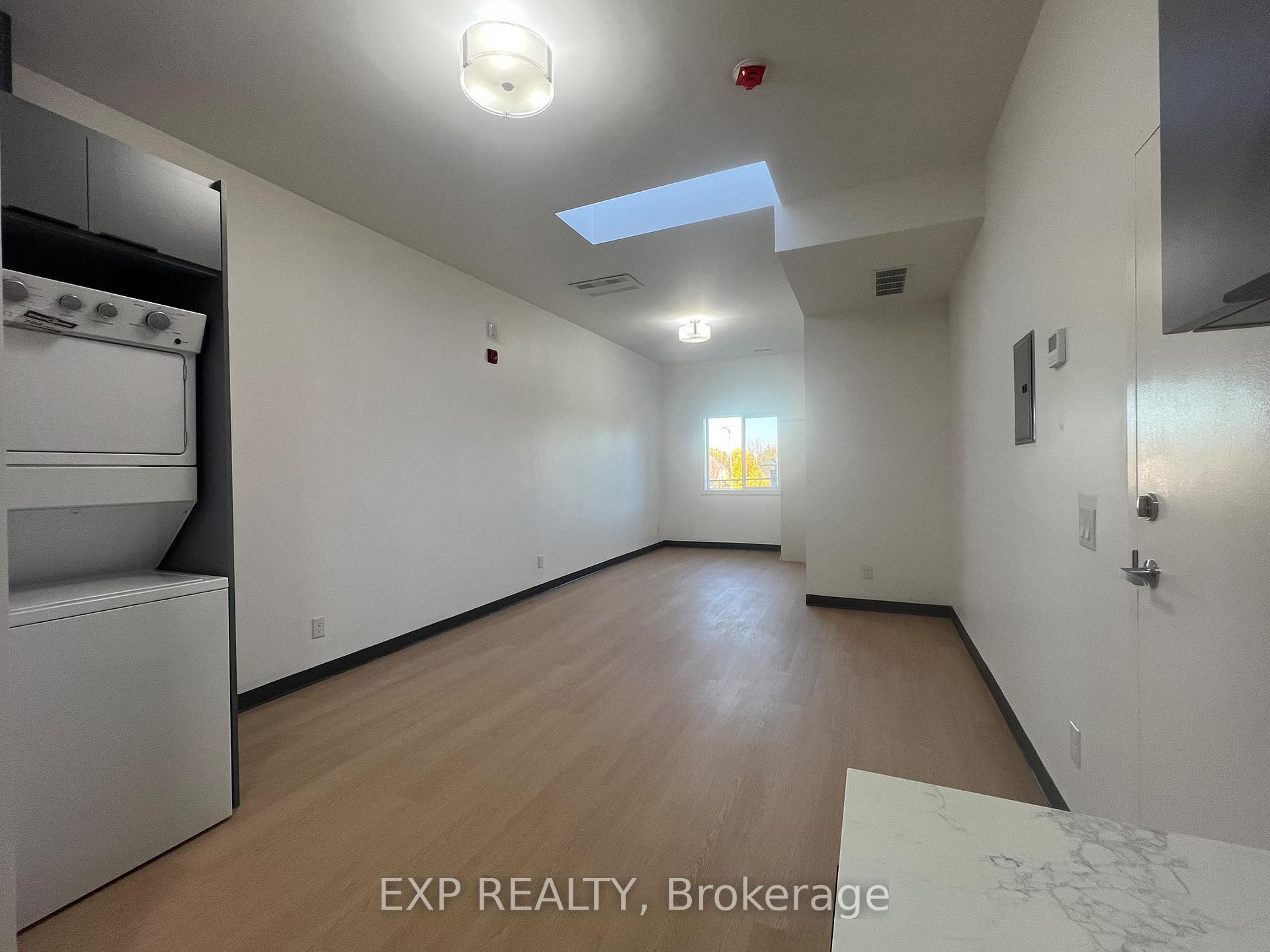 Photo 1 of Unit 1, 264-268 Ottawa Street N, Hamilton, Crown Point — HOMEH