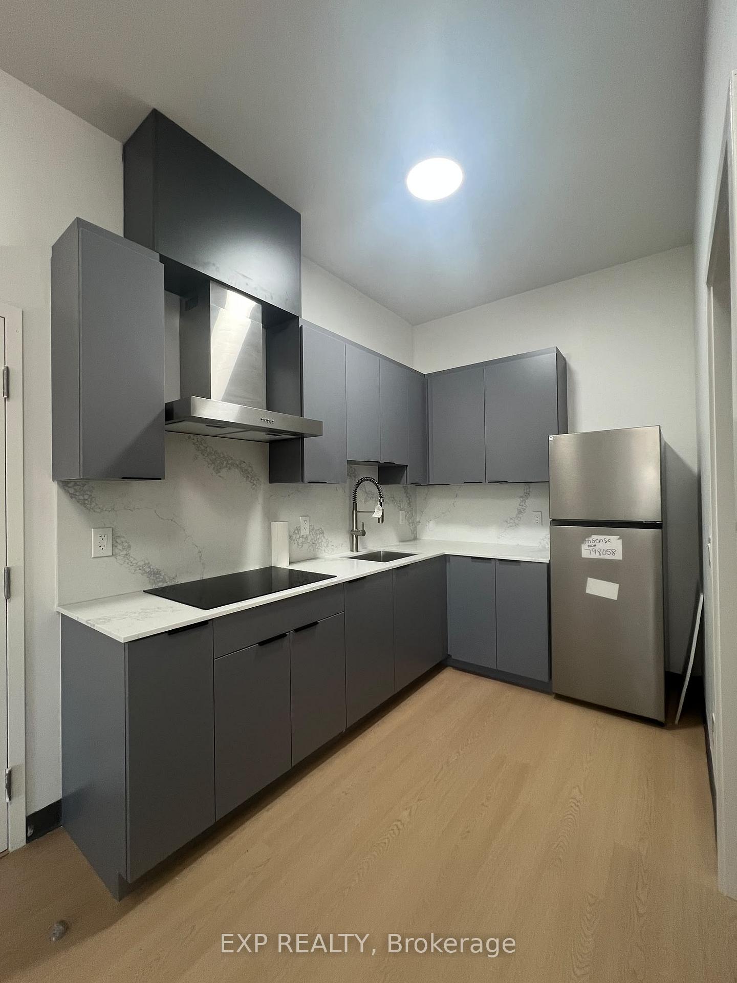 Photo 4 of Unit 1, 264-268 Ottawa Street N, Hamilton, Crown Point — HOMEH