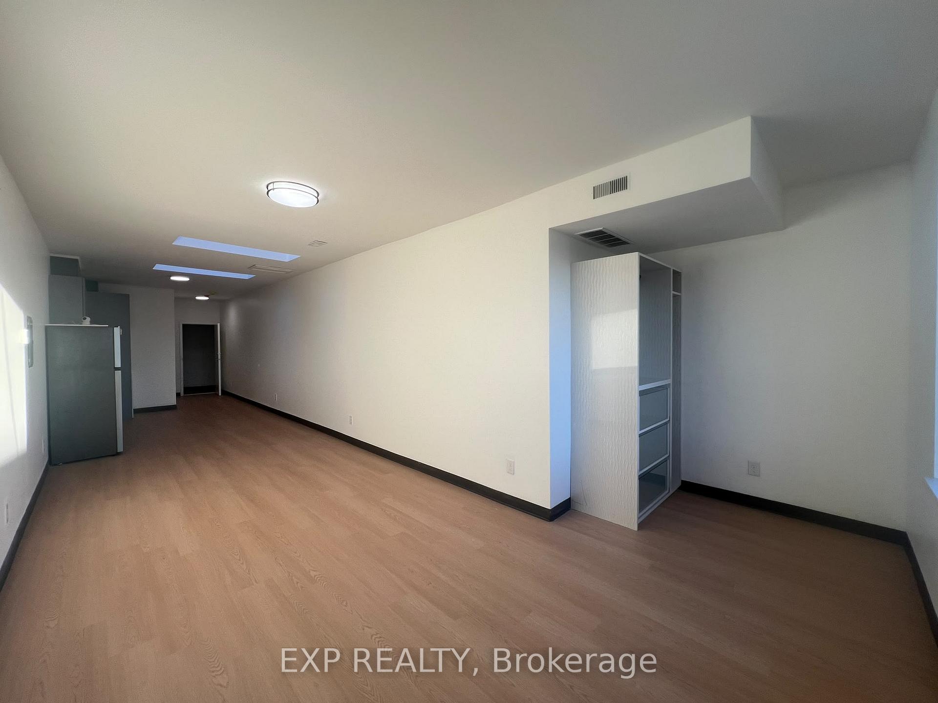 Photo 3 of Unit 6, 264-268 Ottawa Street N, Hamilton, Crown Point — HOMEH