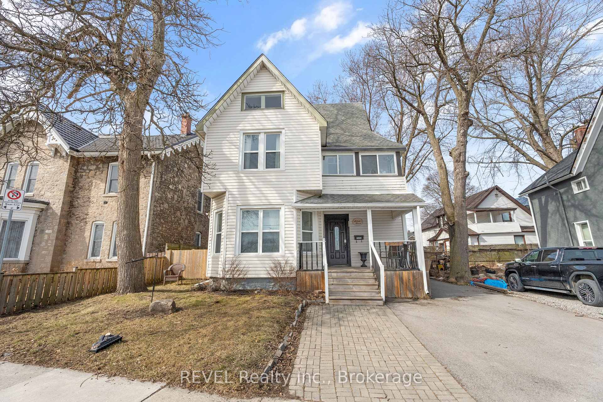 Photo 2 of 4755 River Road, Niagara Falls, Downtown — HOMEH