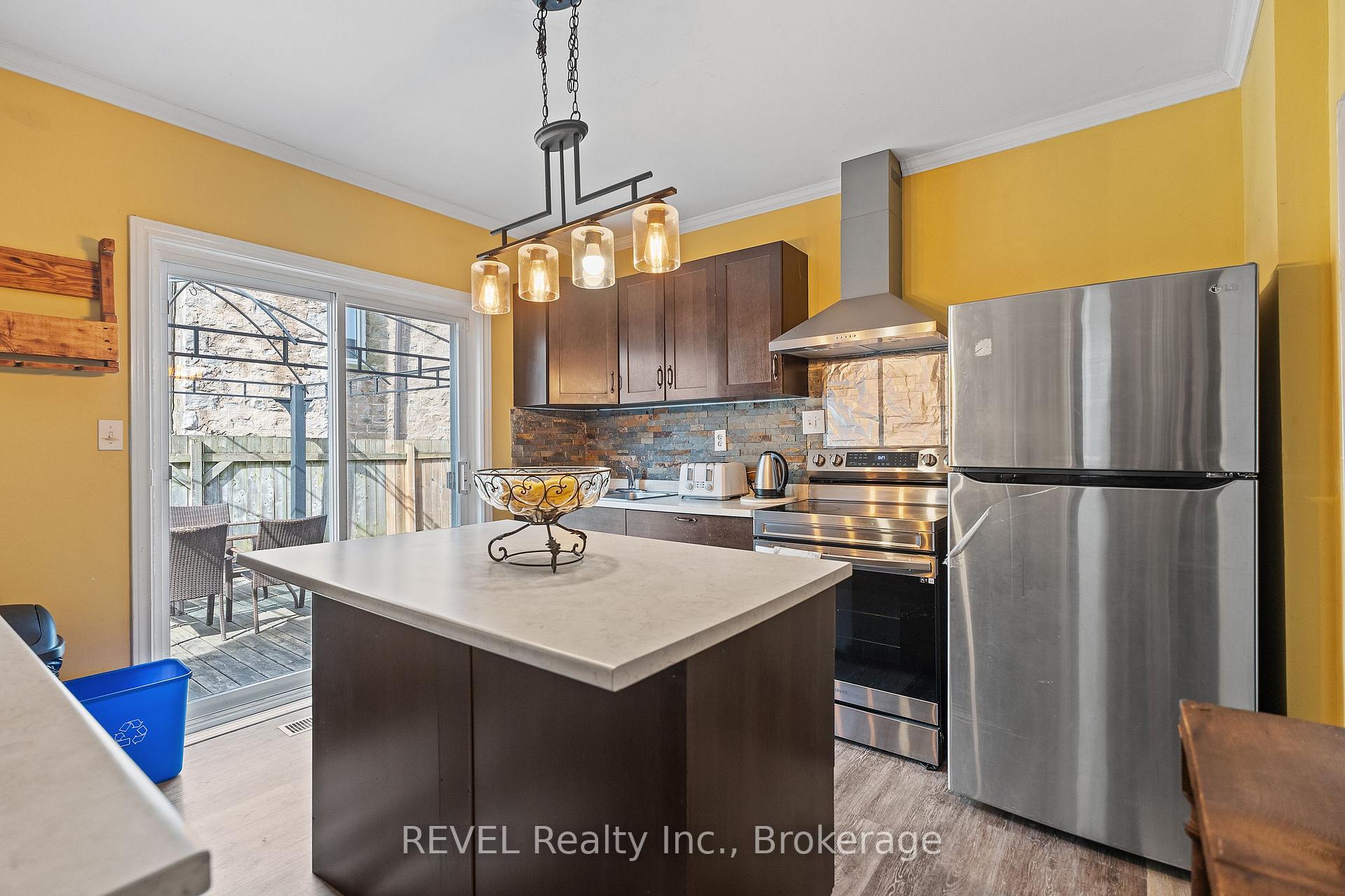 Photo 11 of 4755 River Road, Niagara Falls, Downtown — HOMEH
