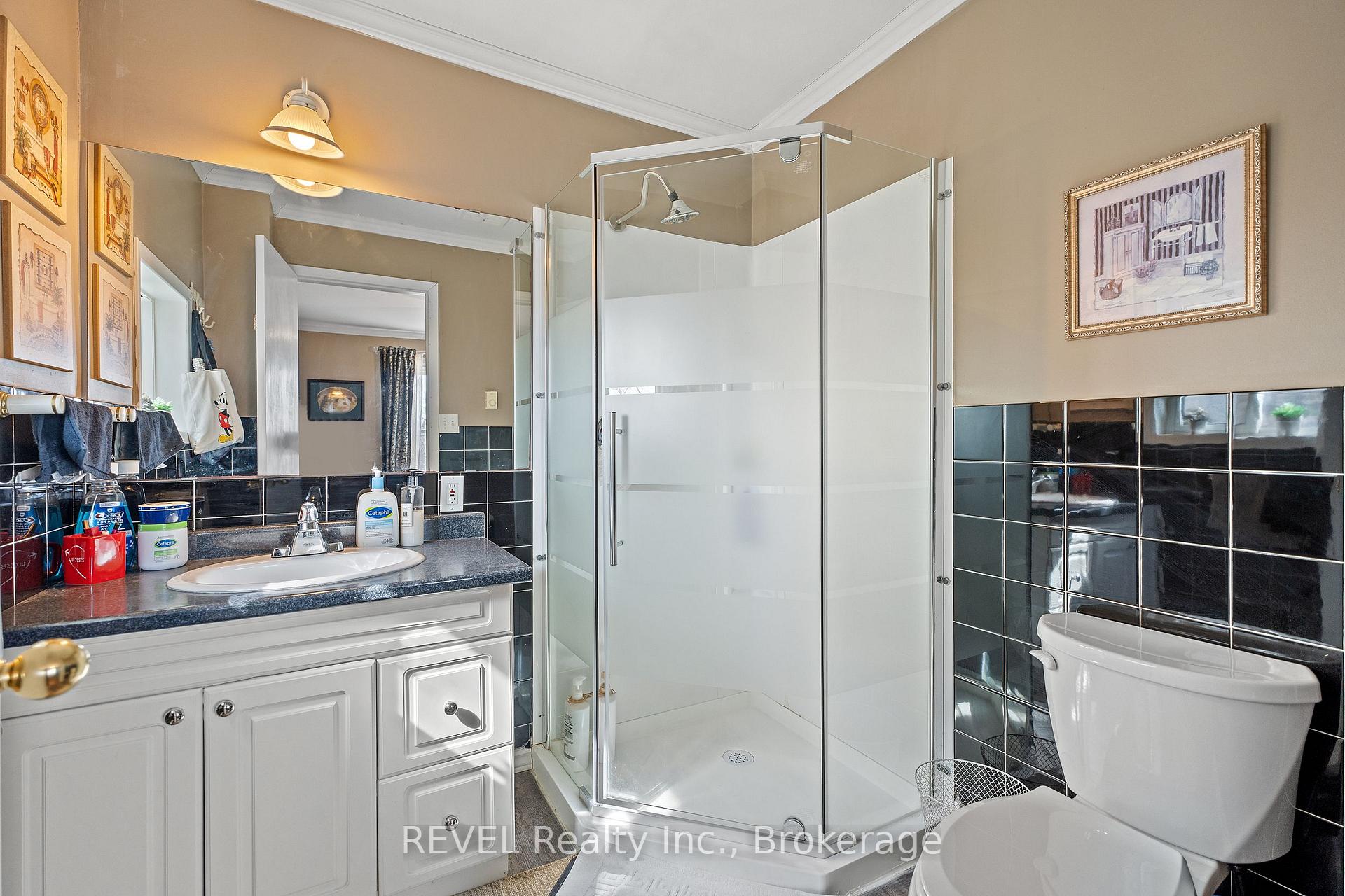 Photo 19 of 4755 River Road, Niagara Falls, Downtown — HOMEH