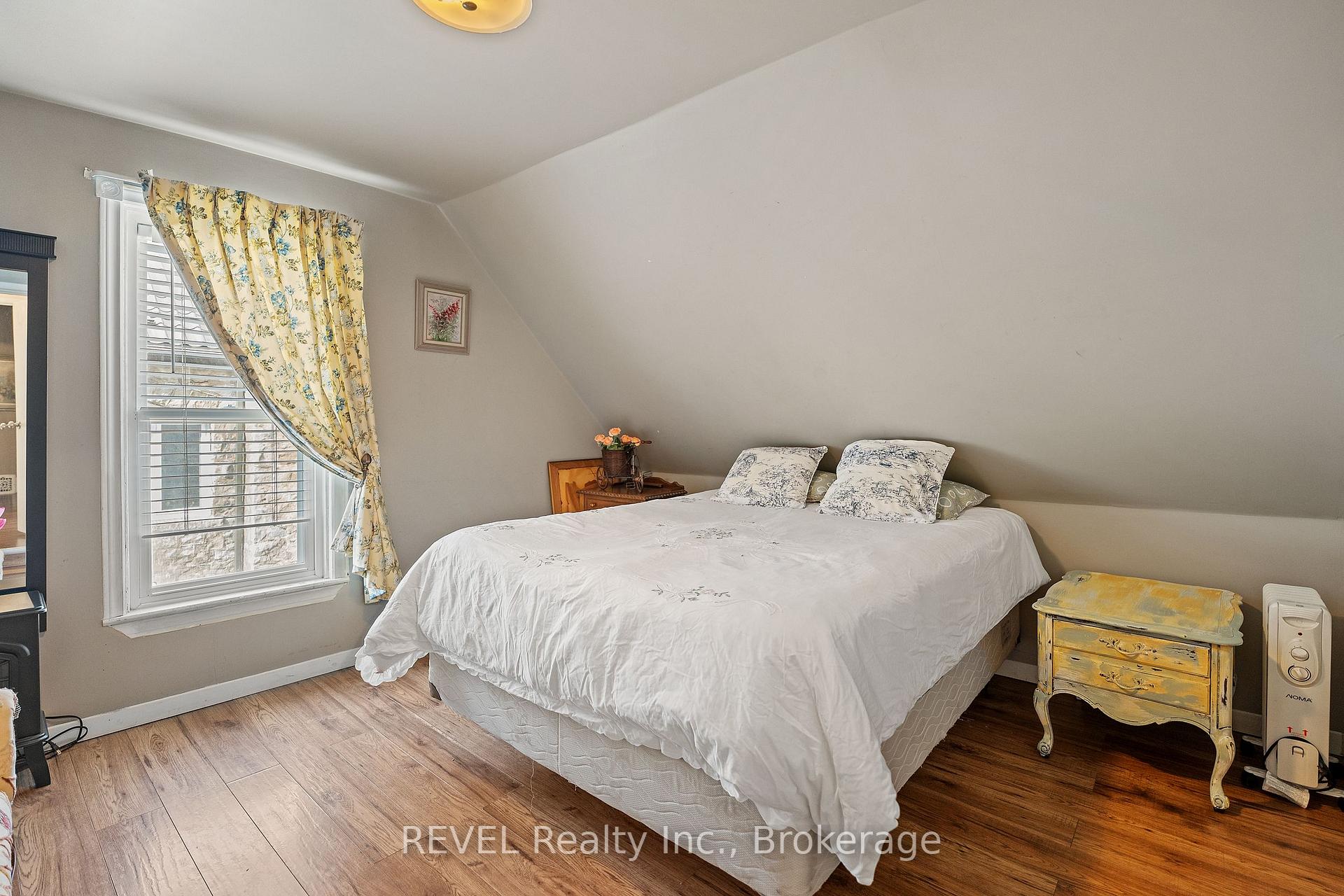 Photo 22 of 4755 River Road, Niagara Falls, Downtown — HOMEH