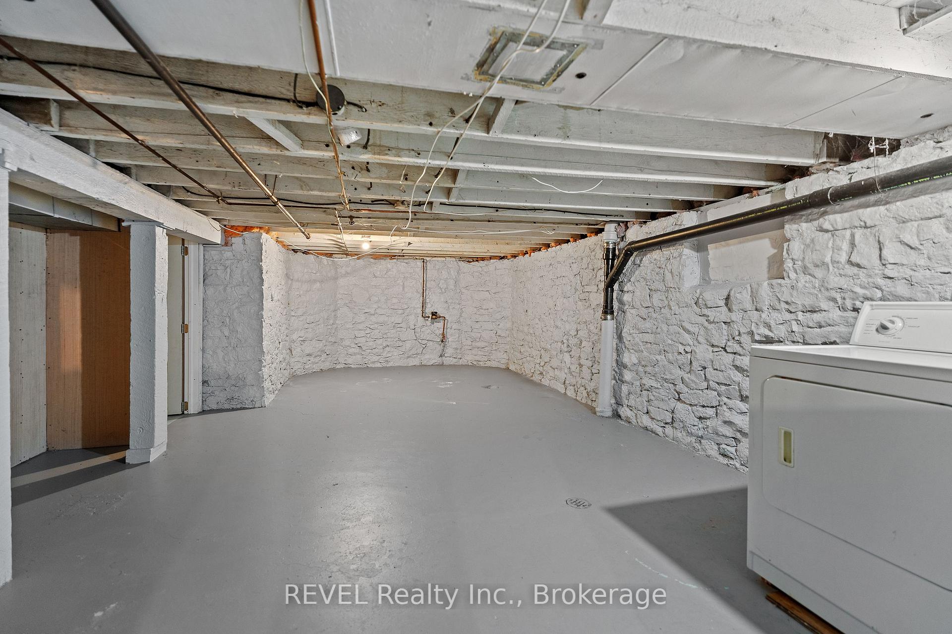Photo 30 of 4755 River Road, Niagara Falls, Downtown — HOMEH