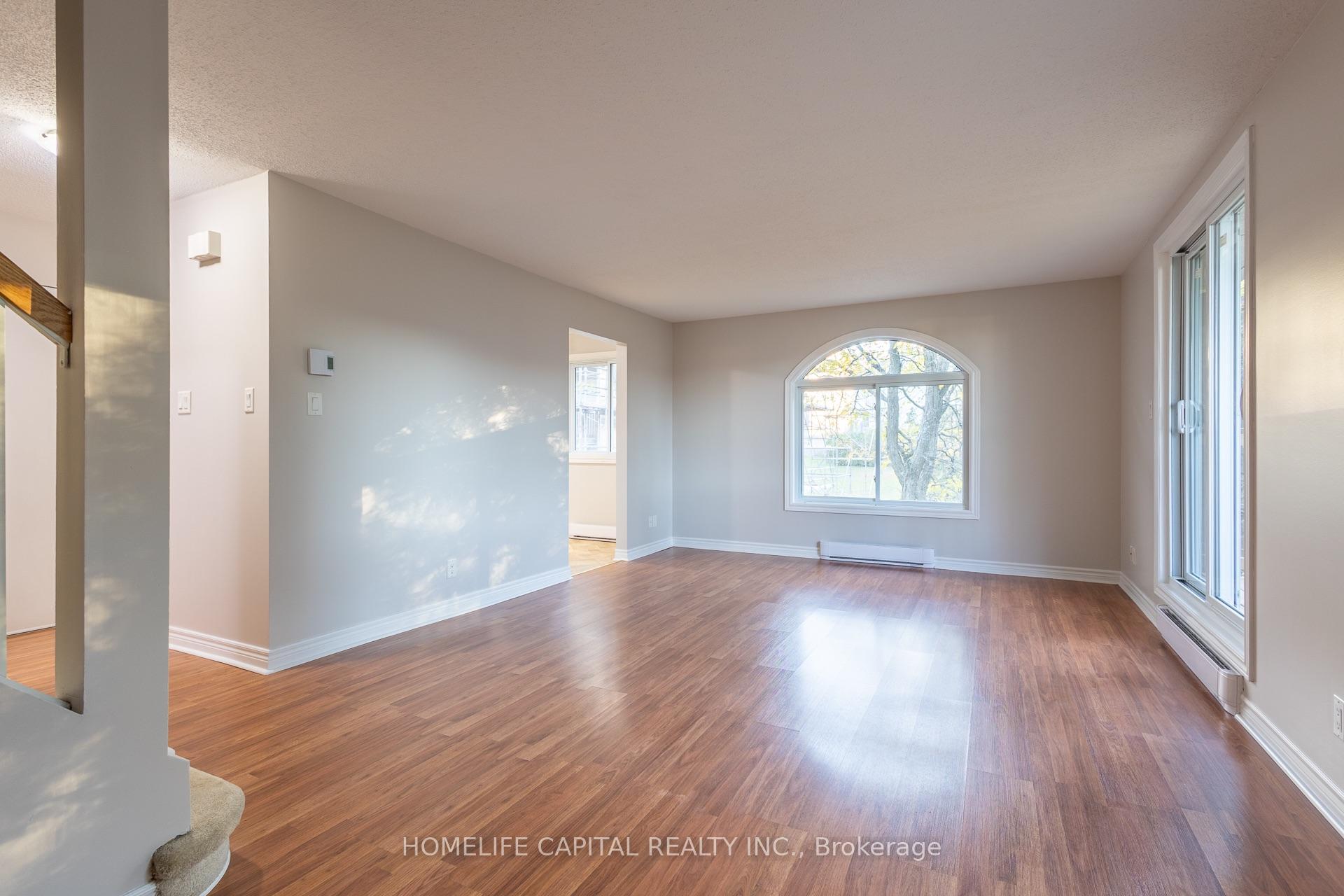 Photo 3 of 314 Tanguay Court, Ottawa, Kanata - Katimavik — HOMEH