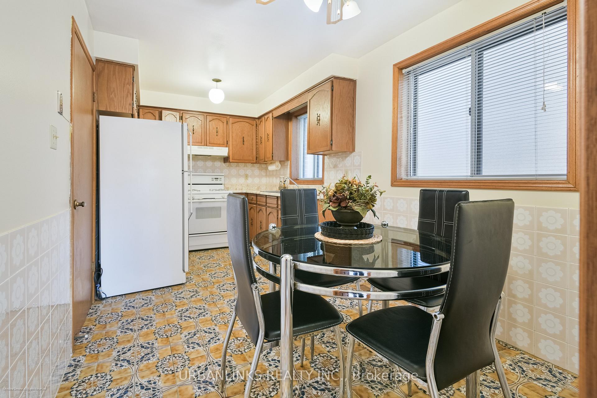 Photo 7 of 78 Evans Avenue, Etobicoke, Mimico — HOMEH