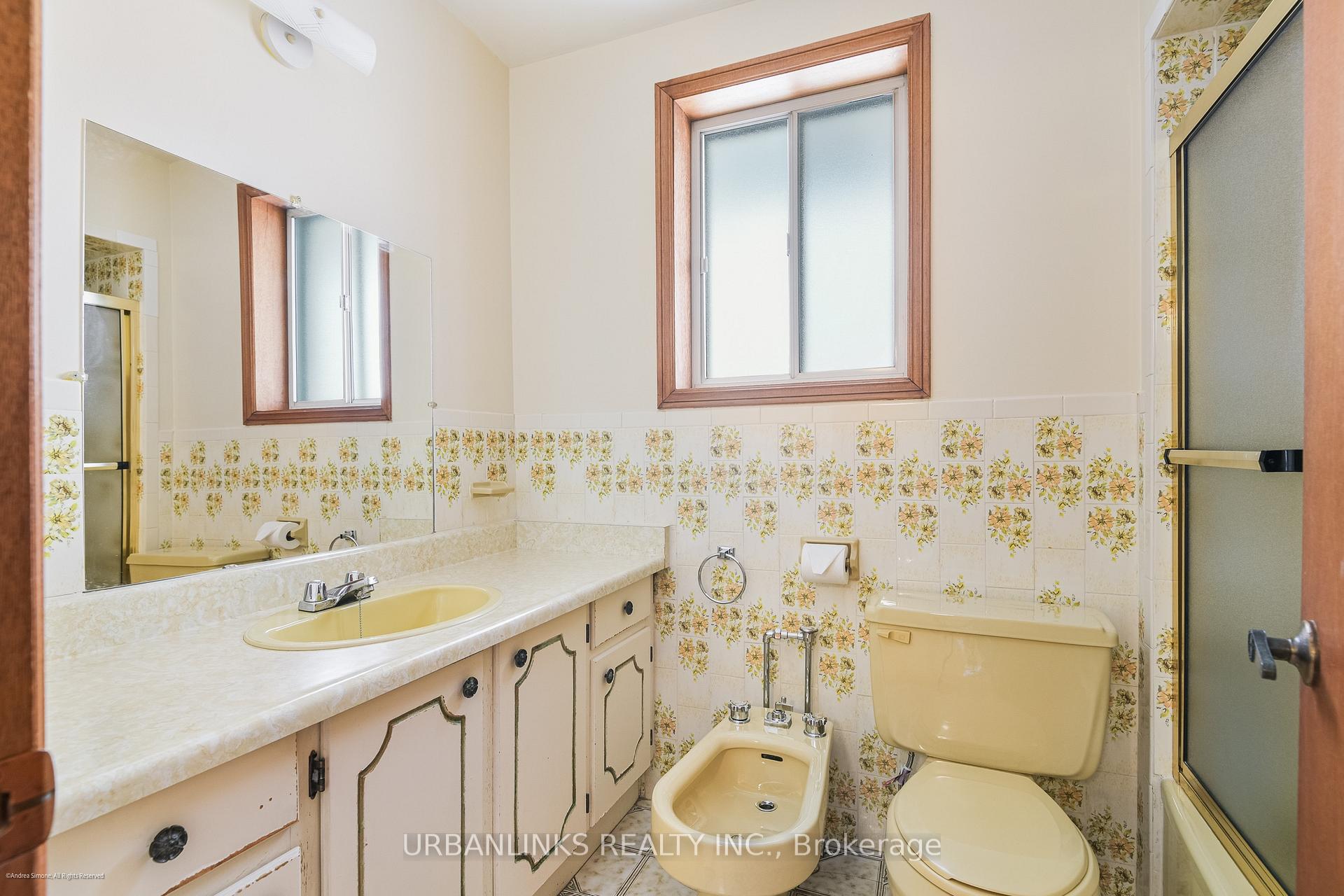 Photo 20 of 78 Evans Avenue, Etobicoke, Mimico — HOMEH