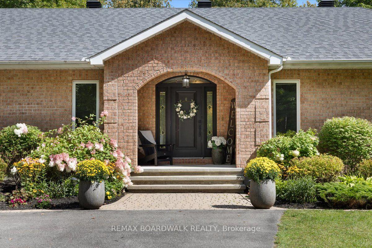 Photo 2 of 1424 Sherruby Way, Ottawa, Kanata - Rural Kanata (Central) — HOMEH