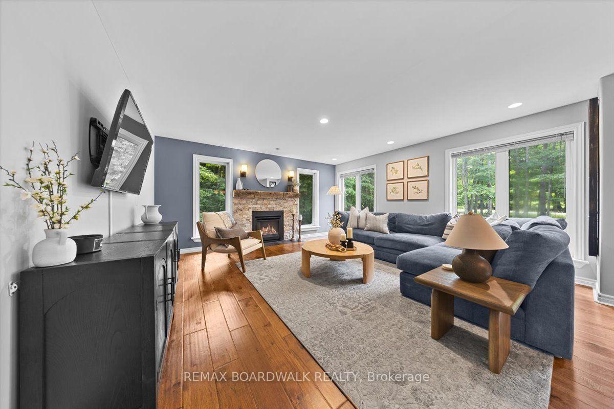 Photo 7 of 1424 Sherruby Way, Ottawa, Kanata - Rural Kanata (Central) — HOMEH