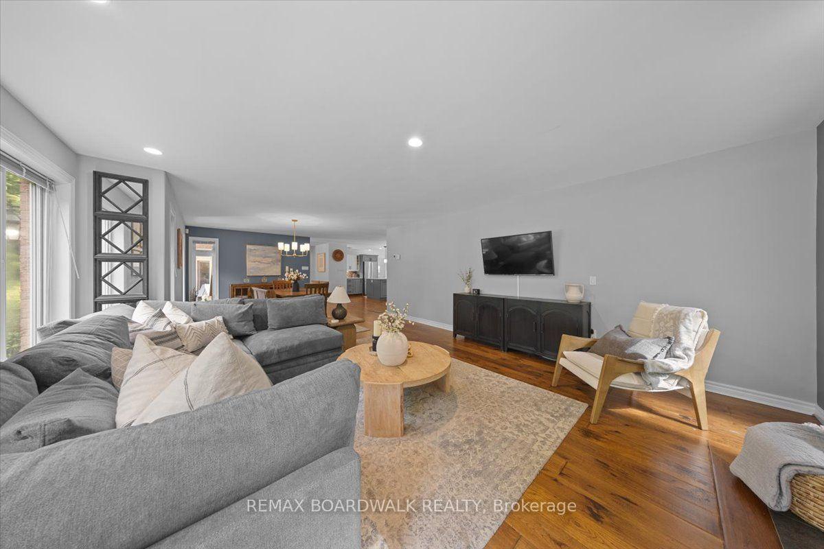 Photo 9 of 1424 Sherruby Way, Ottawa, Kanata - Rural Kanata (Central) — HOMEH