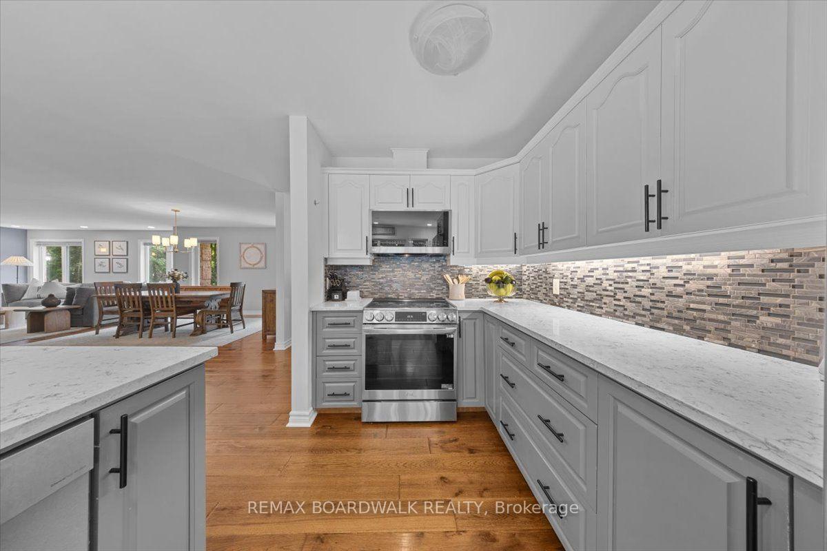 Photo 13 of 1424 Sherruby Way, Ottawa, Kanata - Rural Kanata (Central) — HOMEH