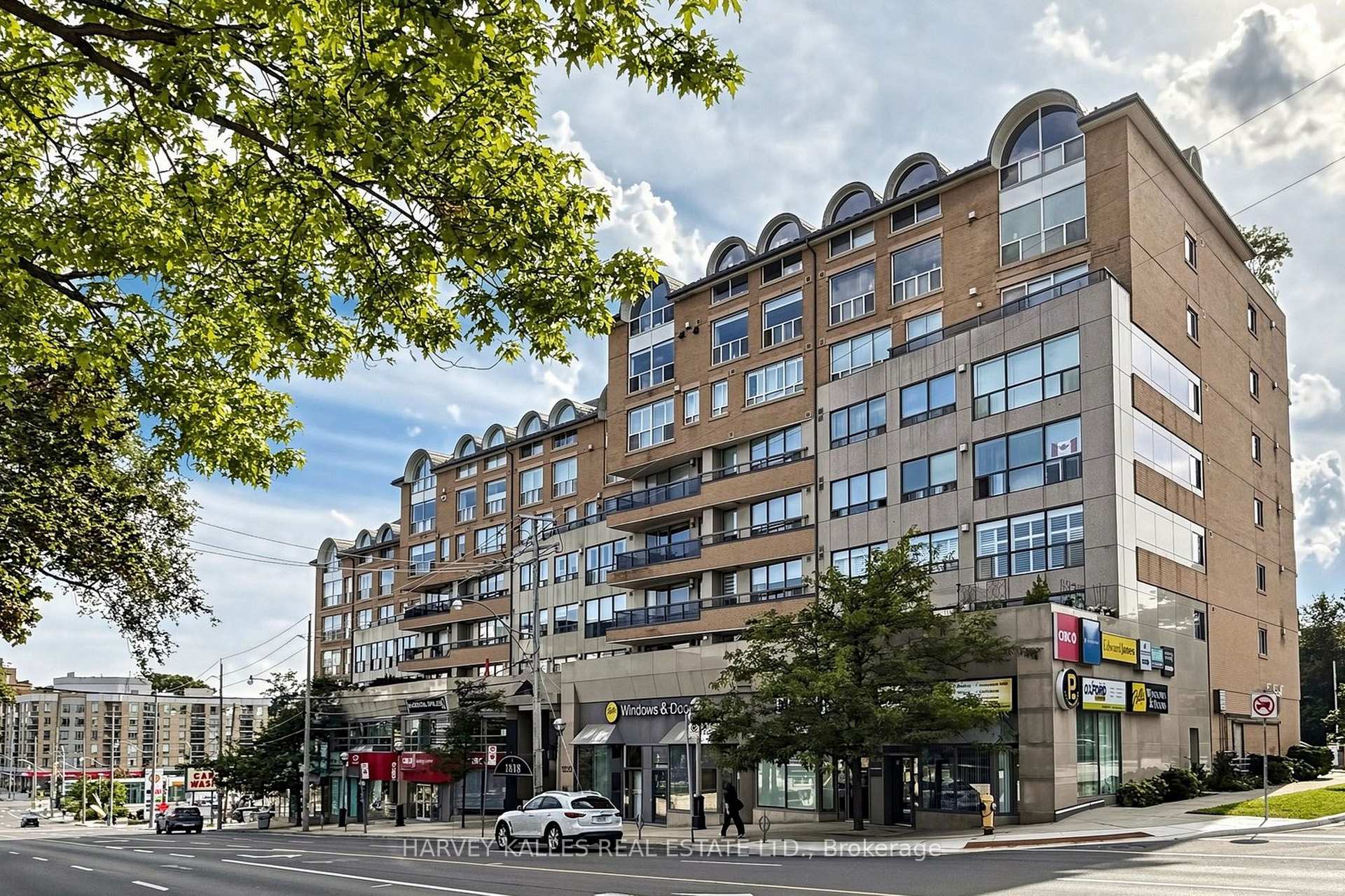 Photo of Unit 512, 1818 Bayview Avenue