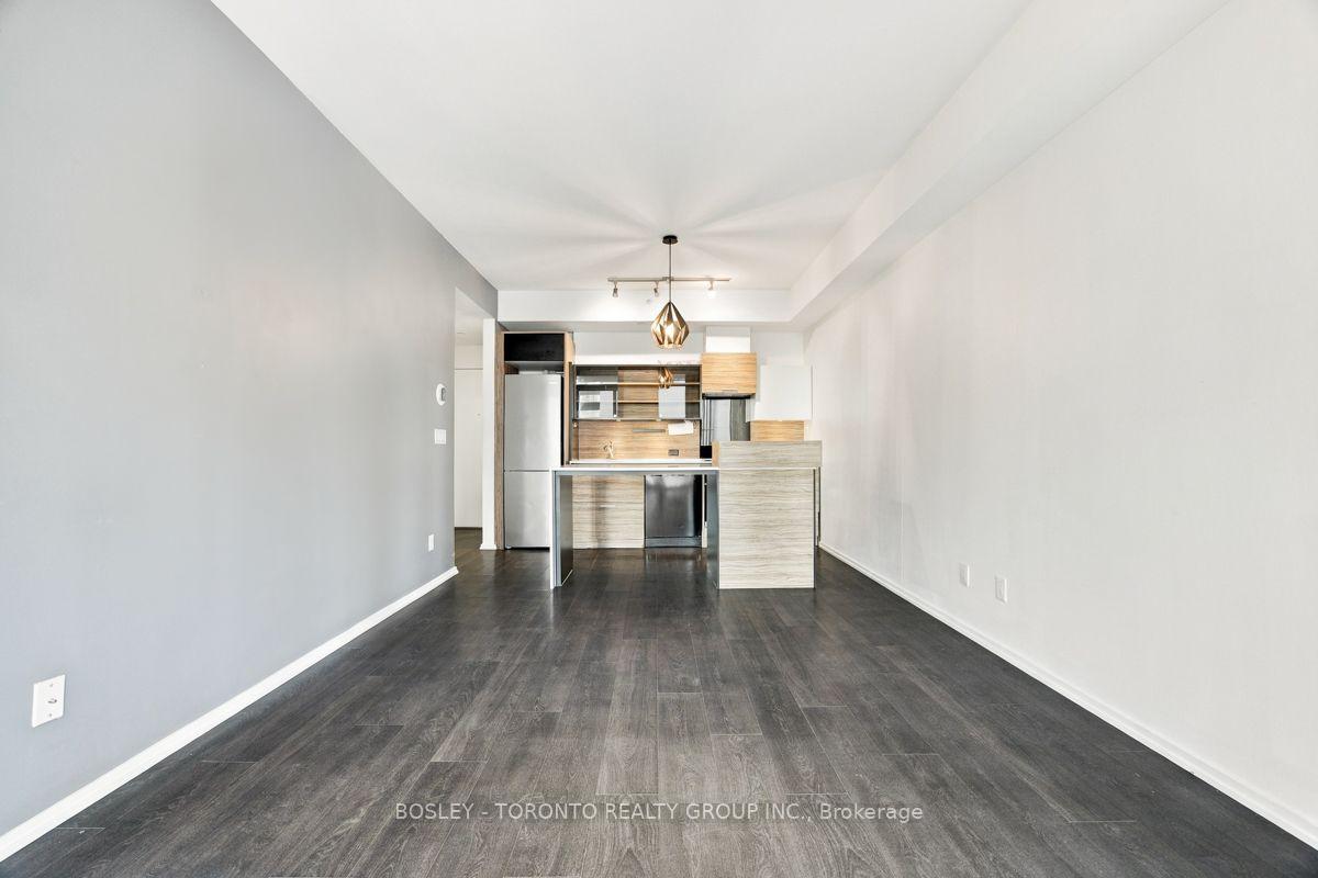 Photo 9 of Unit 805, 75 St. Nicholas Street, Toronto, Bay Street Corridor — HOMEH